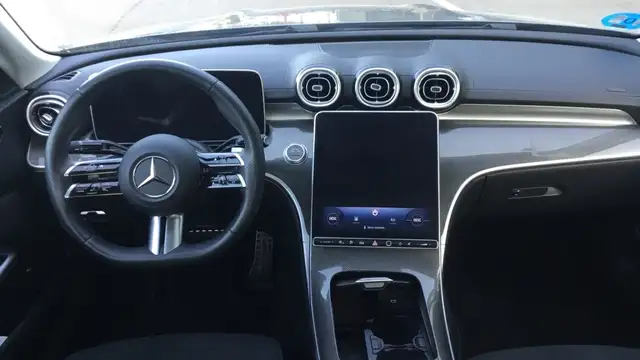 Mercedes-Benz C-Class view 8