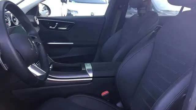 Mercedes-Benz C-Class view 7