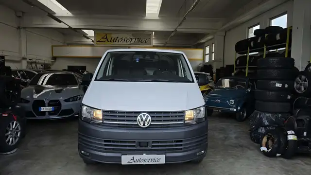 Volkswagen T6 Transporter 2.0TDI MOTORE E CAMBIO NUOVI! base lunga