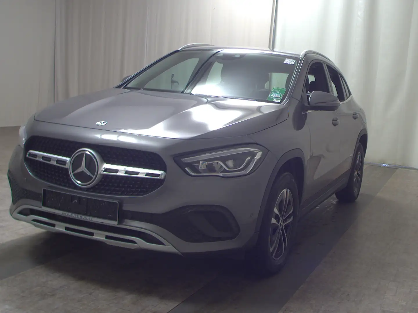 Mercedes-Benz GLA 180 d Style Navi LED MBUX RFK T-Leder Grau - 2
