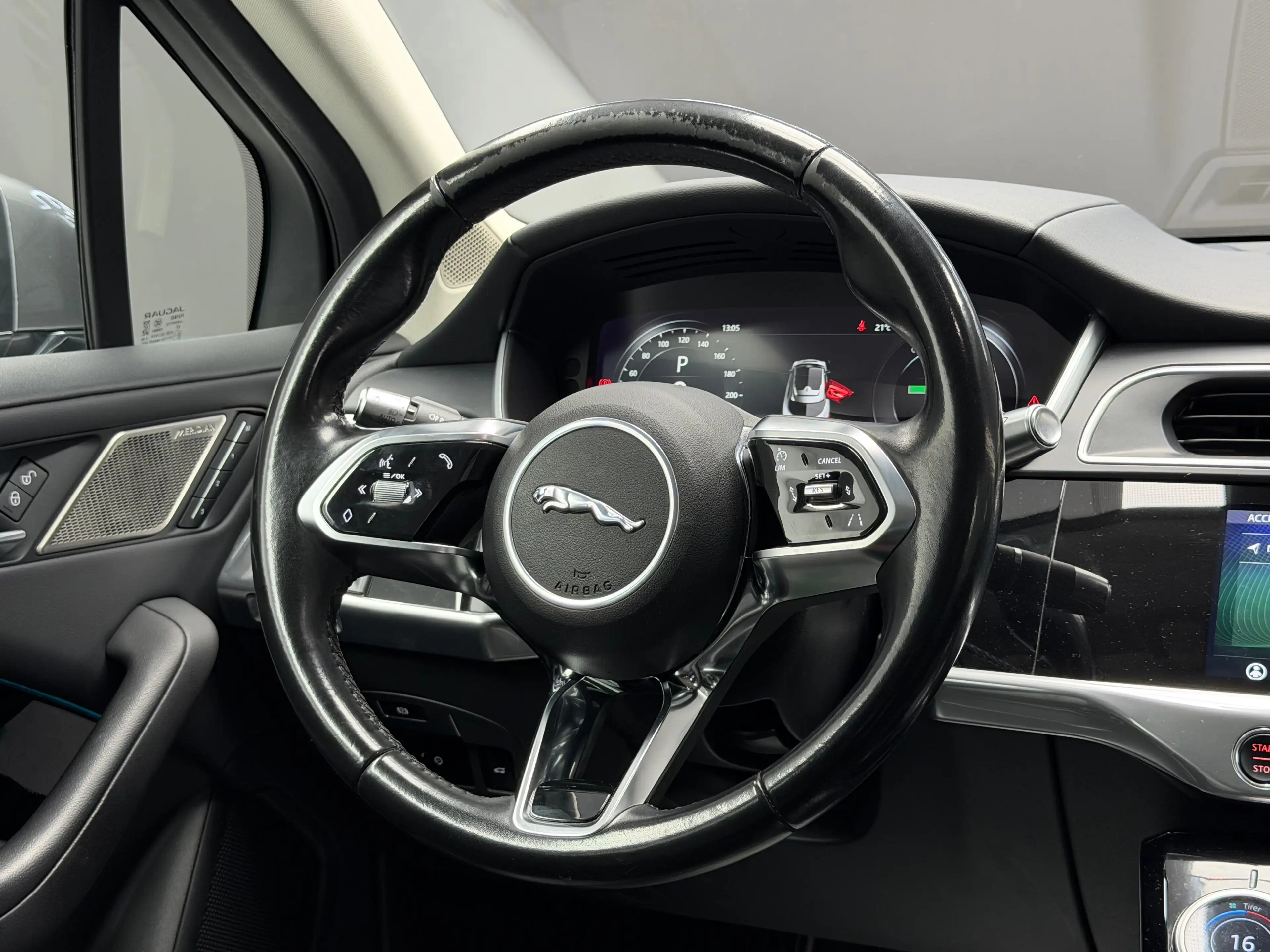 Jaguar I-Pace 90 kWh EV400 * 1ER PROP + CAMERA + GPS + LED * — photo 12