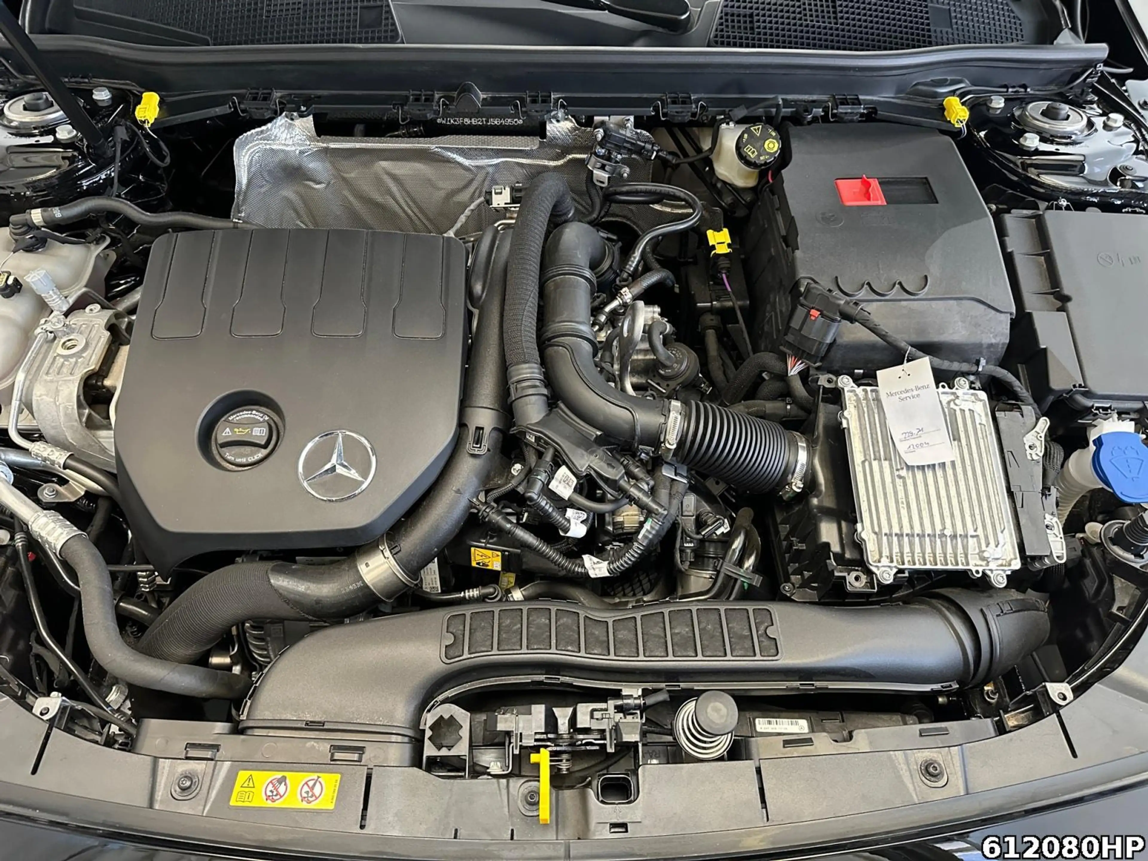 Mercedes-Benz A 200 AMG AHK Keyless Distronic Kamera Ambiente — photo 7