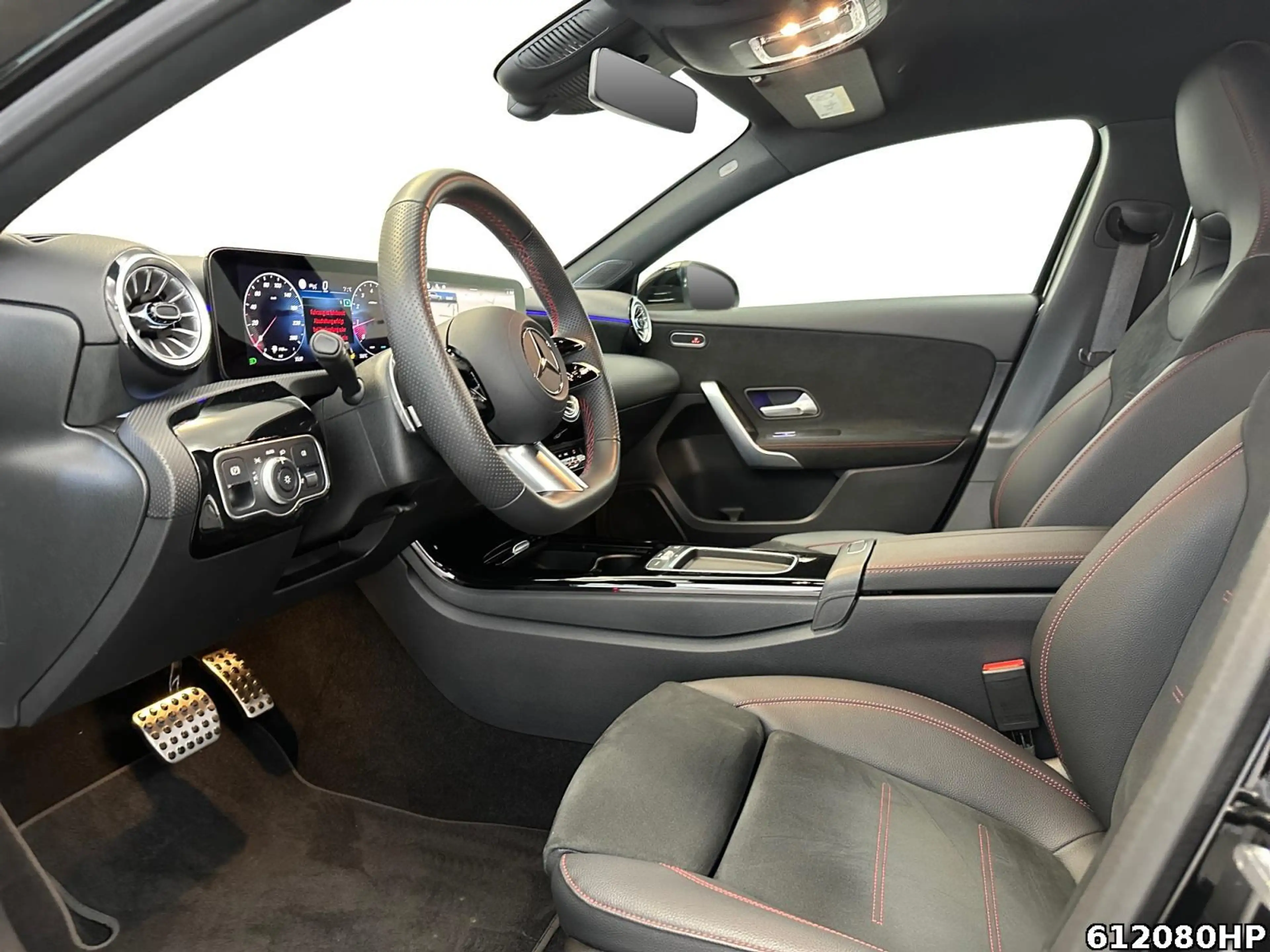 Mercedes-Benz A 200 AMG AHK Keyless Distronic Kamera Ambiente — photo 8