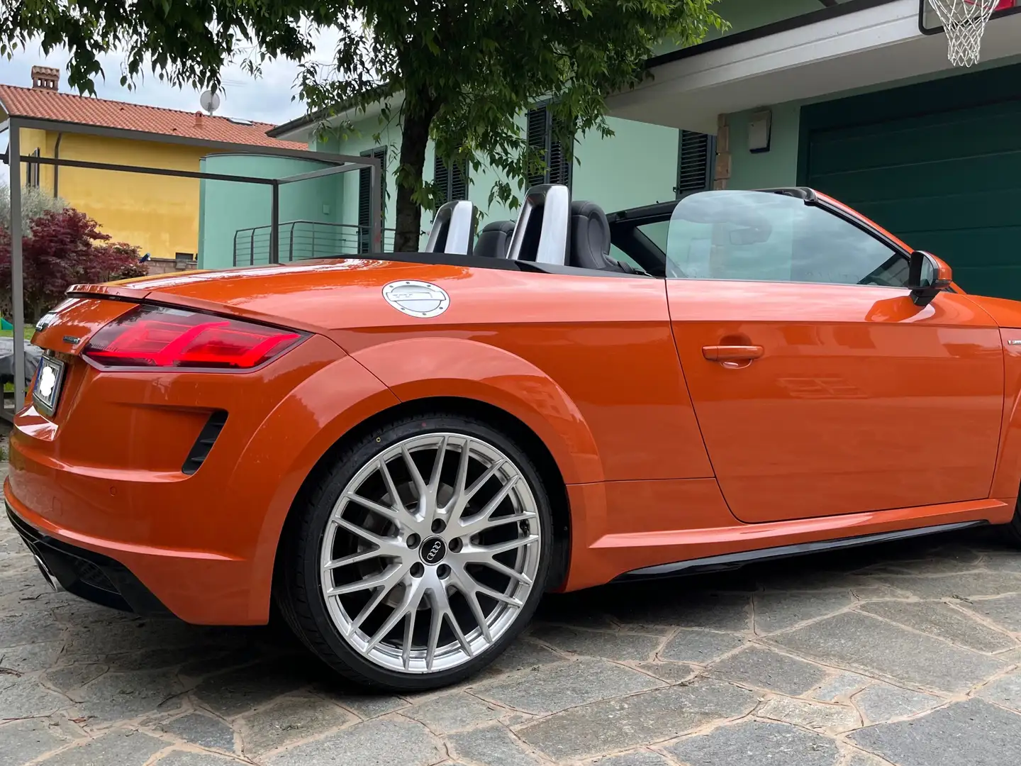 Audi TT Roadster 45 2.0 tfsi quattro s-tronic s line Orange - 2