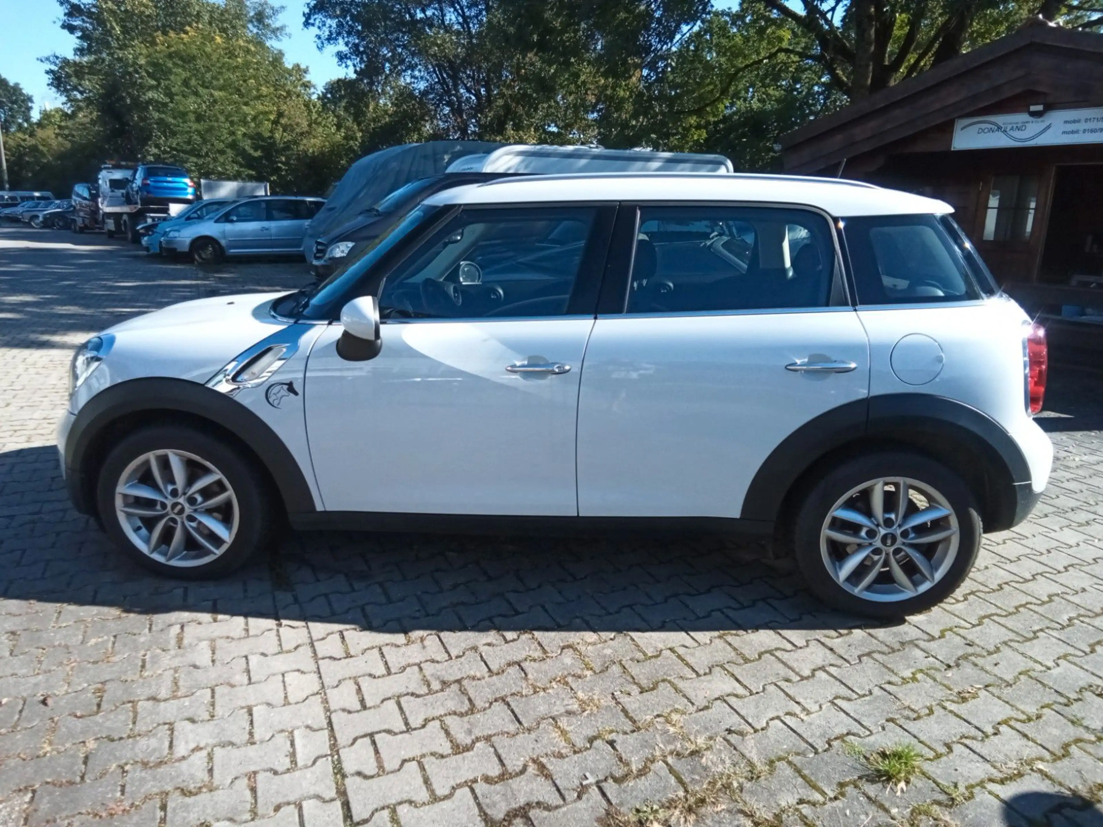 MINI One Countryman One D — photo 2