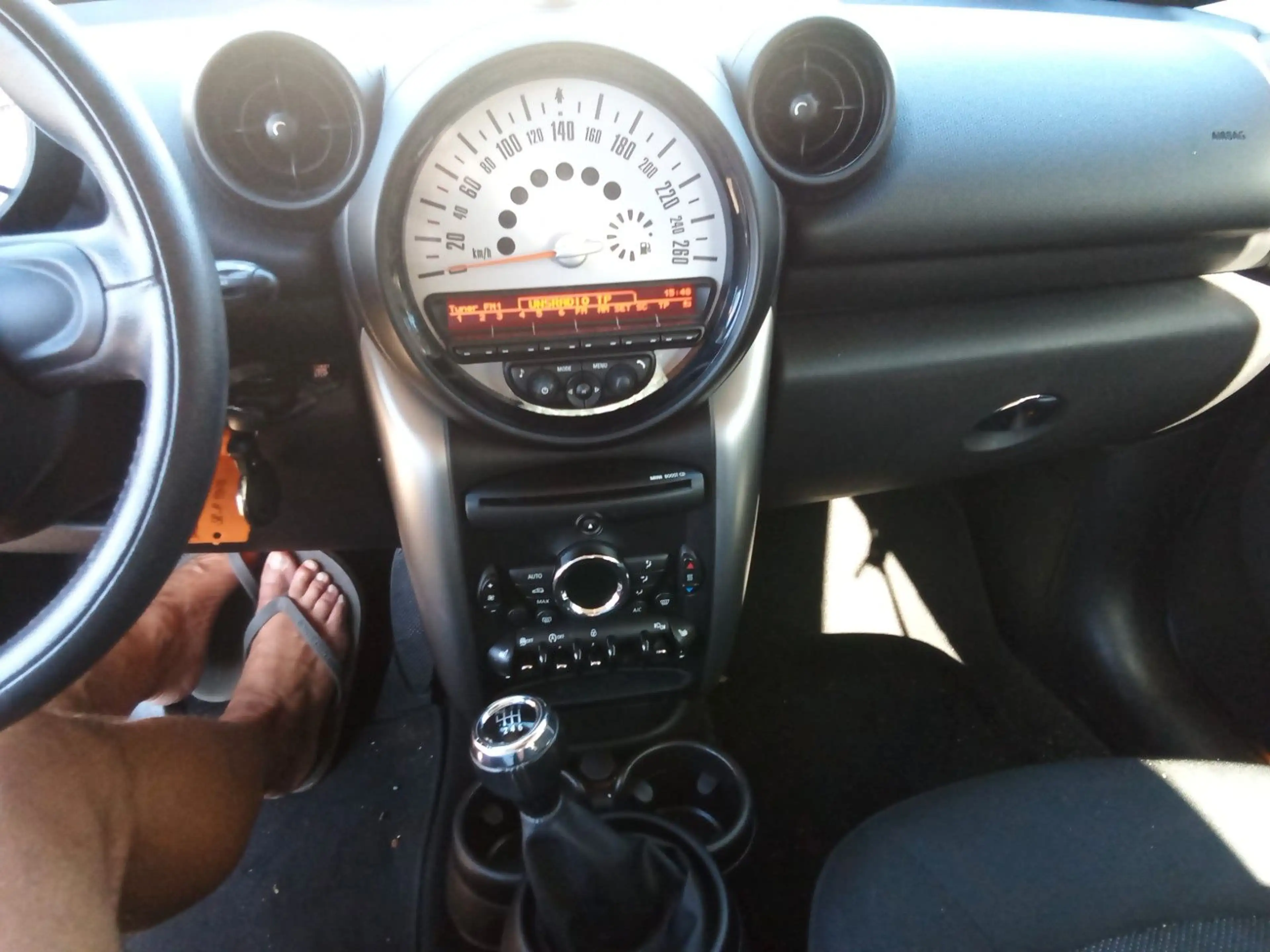 MINI One Countryman One D — photo 10