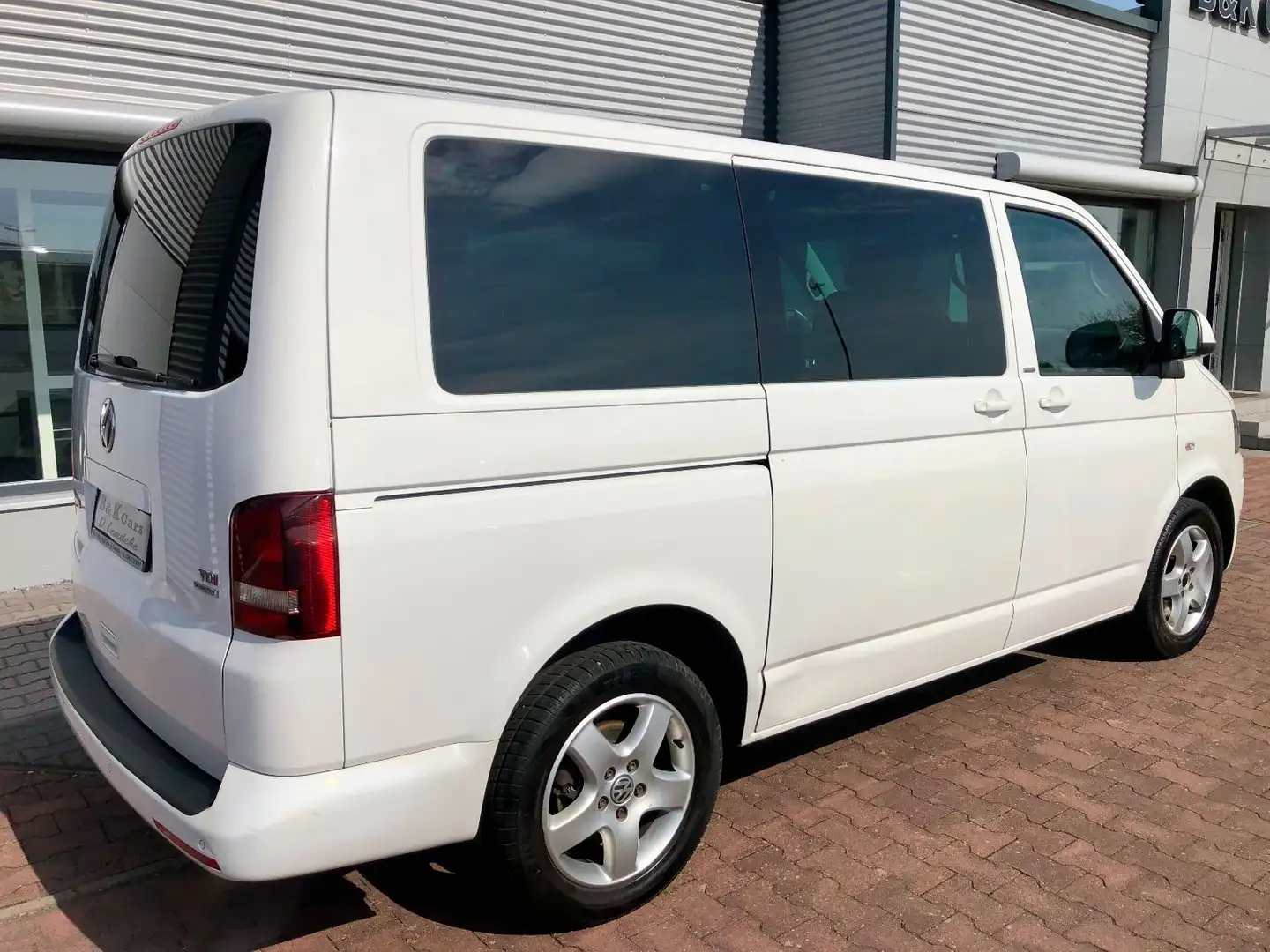 Volkswagen T5 Multivan Life/Navi/Bi-Xenon/Sitzheizung bijela - 2