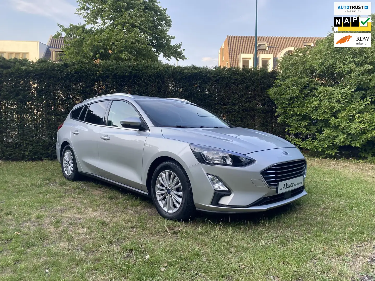 Ford Focus Wagon 1.0 EcoBoost Hybrid Titanium X Business I Ze Grijs - 1