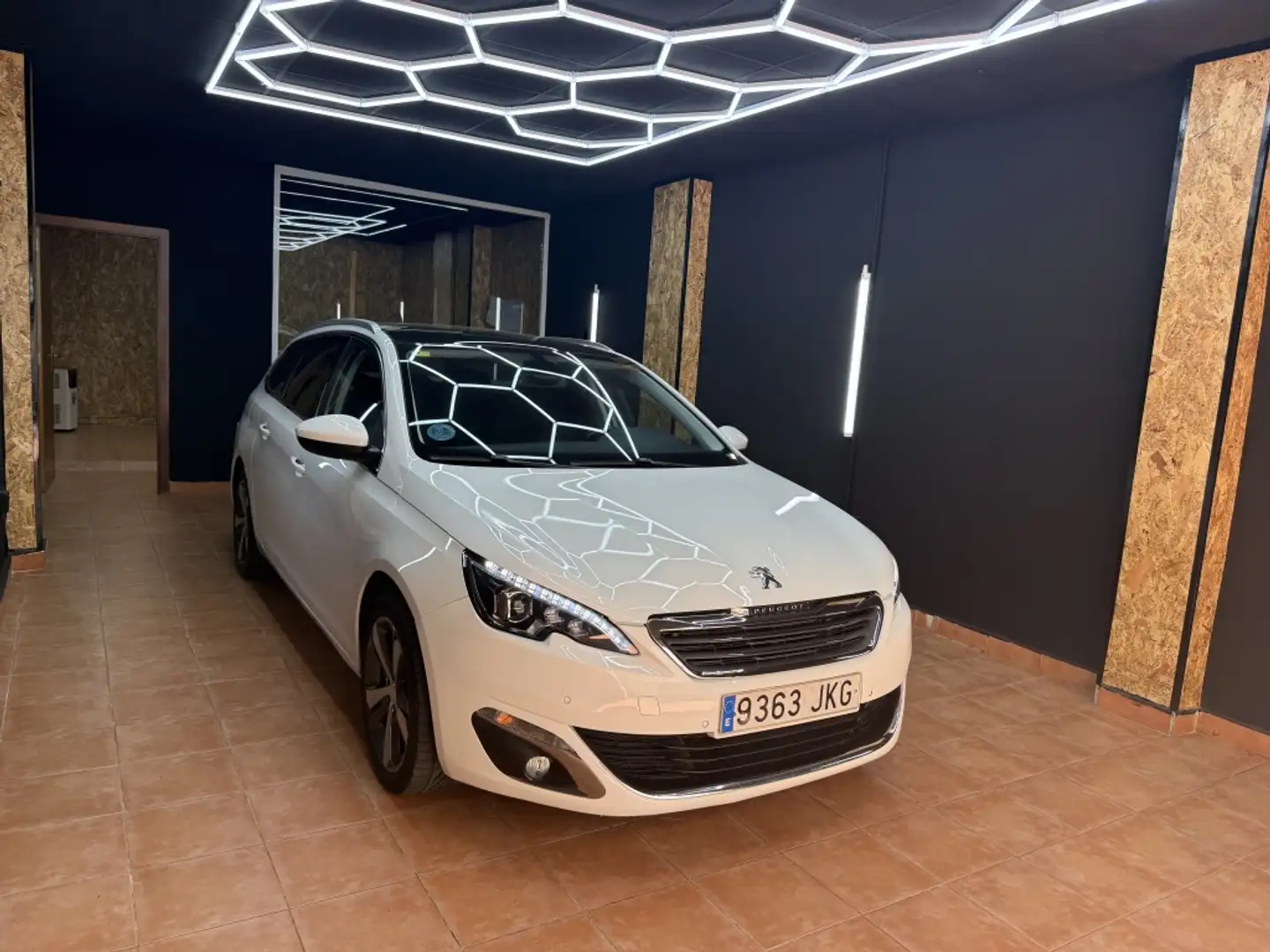 Peugeot 308 Familiar Automático de 5 Puertas Blanco - 2