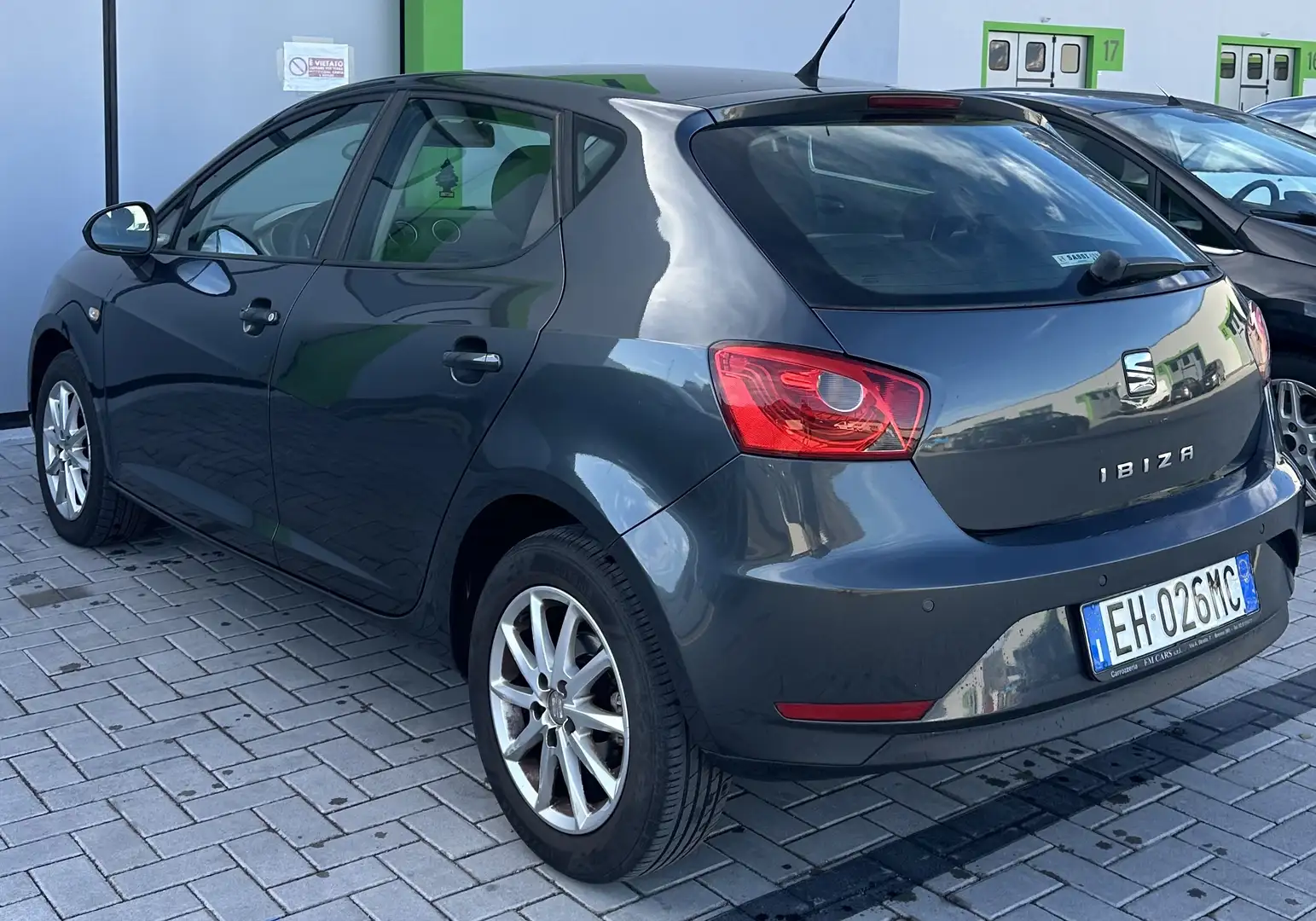 SEAT Ibiza 5p 1.6 tdi cr Style - 2