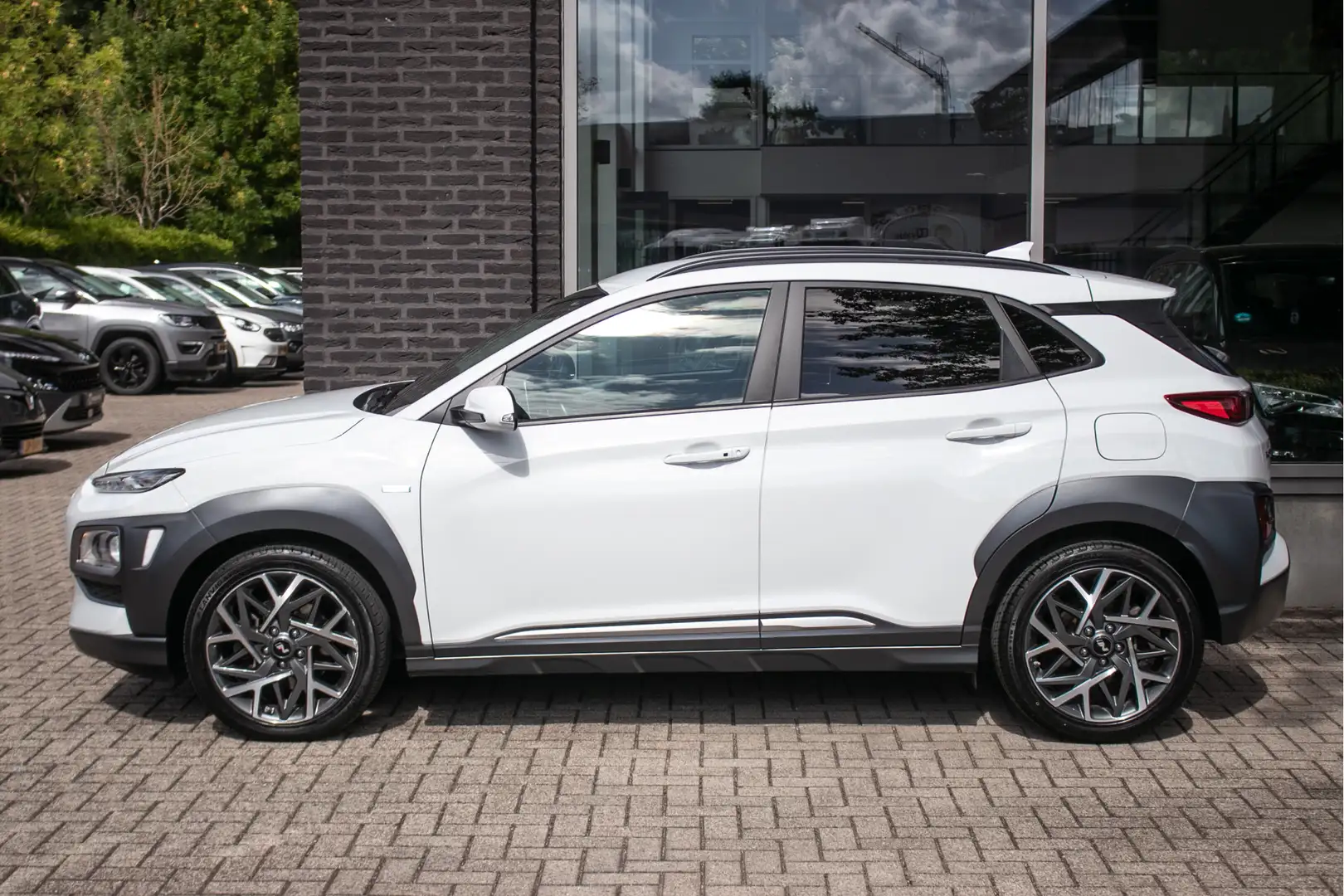 Hyundai KONA 1.6 GDI HEV Fashion Design - Navigatie | Premium a Wit - 2