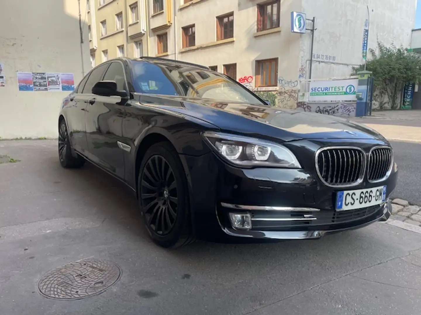 BMW 730 730d xDriveLuxe A Noir - 2