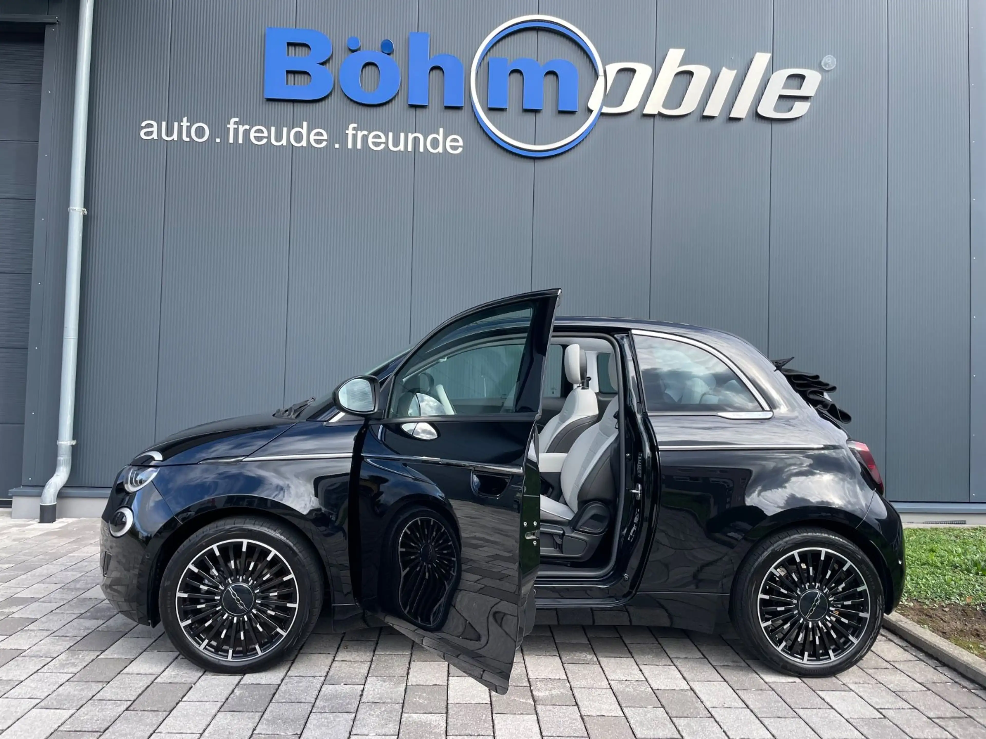 Fiat 500e Cabrio La Prima by Bocelli/1. Hand/Mwst. — photo 2