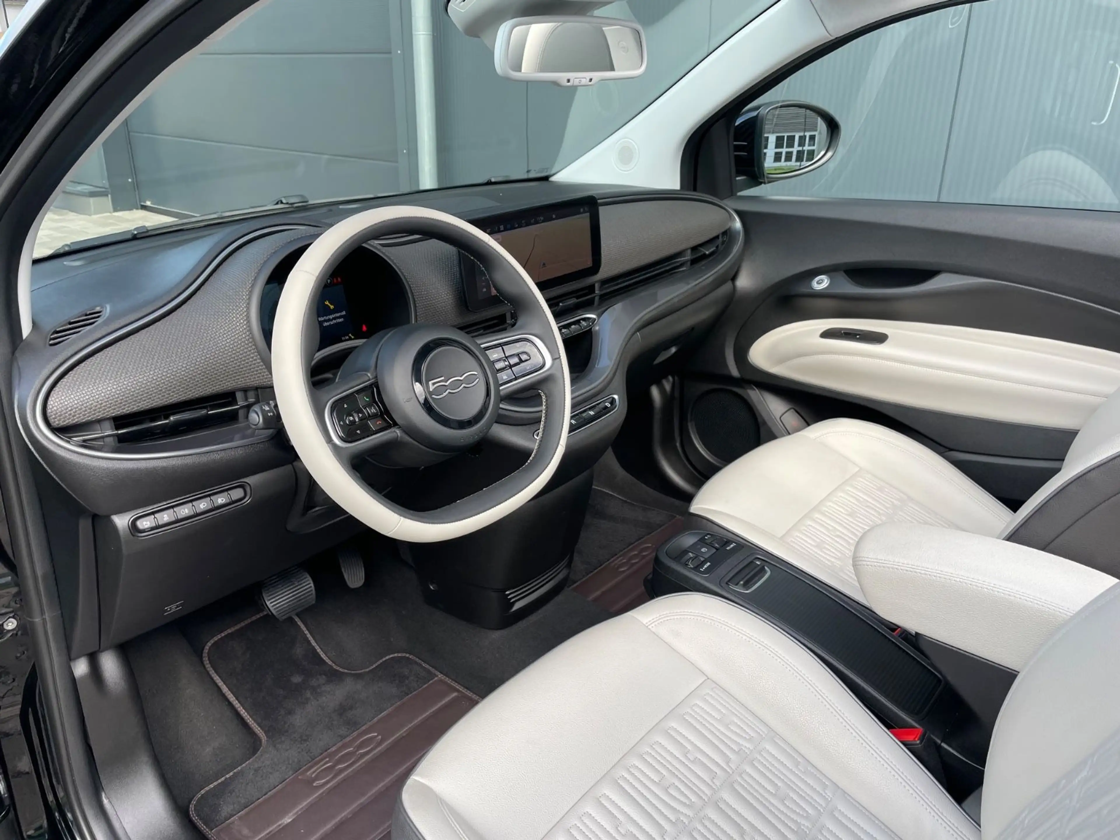 Fiat 500e Cabrio La Prima by Bocelli/1. Hand/Mwst. — photo 17