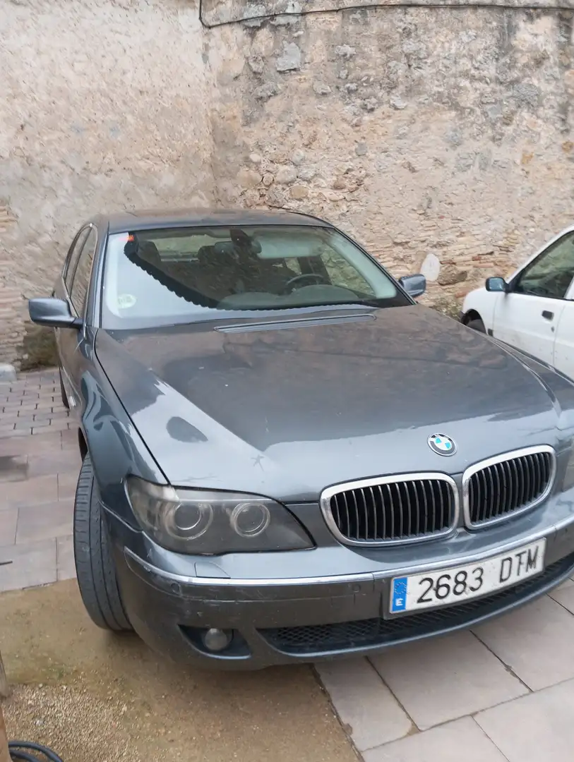 BMW 730 730A Li Gri - 1