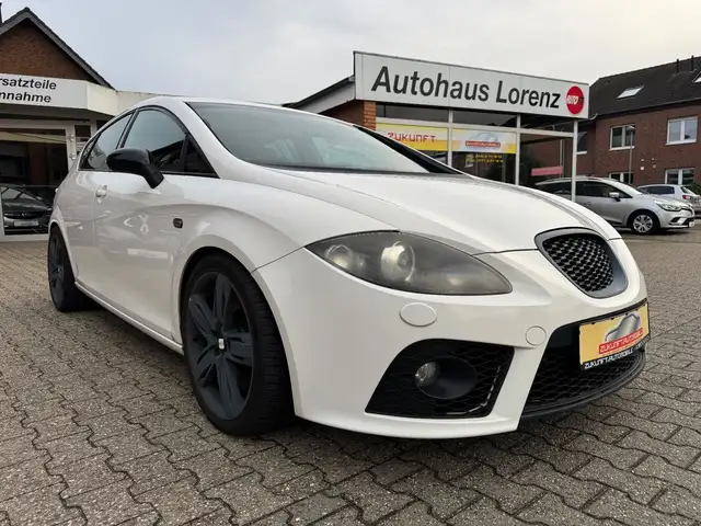 SEAT Leon Cupra