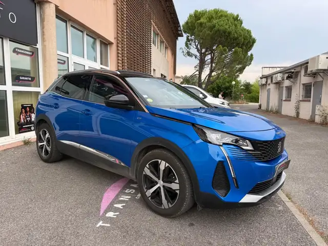 Peugeot 3008 view 3