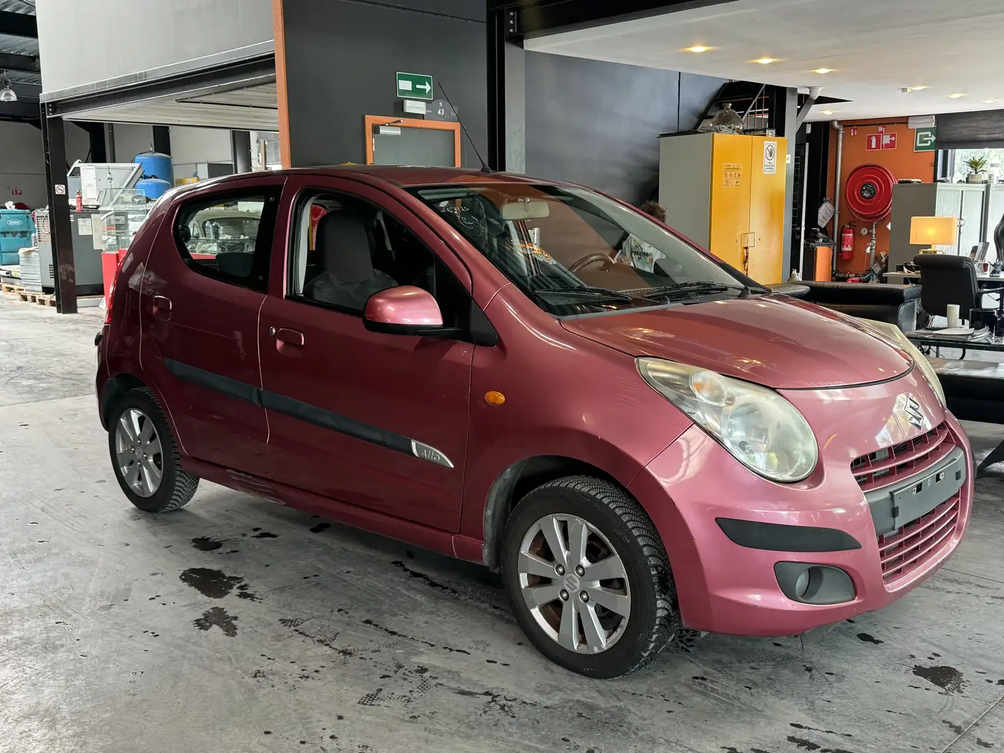 Suzuki Alto 1.0i  AUTOMATIQUE - 5 PORTES - A/C Paars - 2
