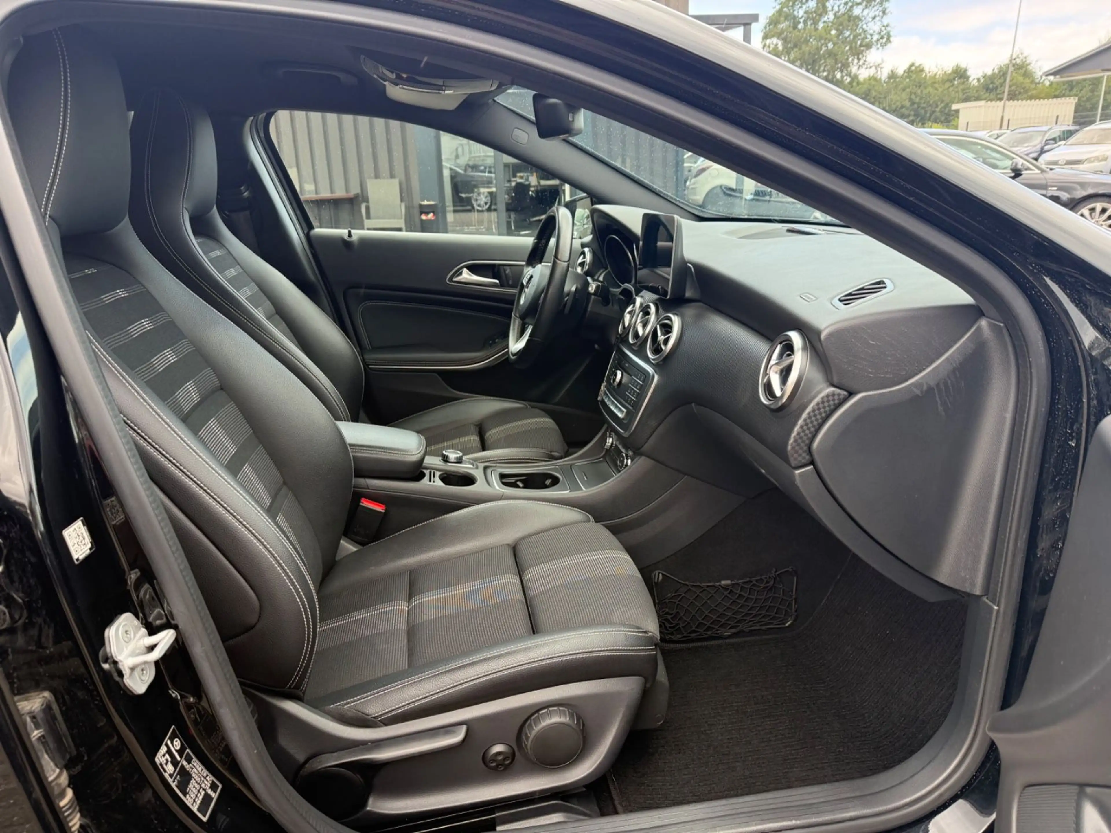 Mercedes-Benz A 220 A A 220 CDI / d 4Matic*Aut.*EURO-6*NAVI* — photo 9