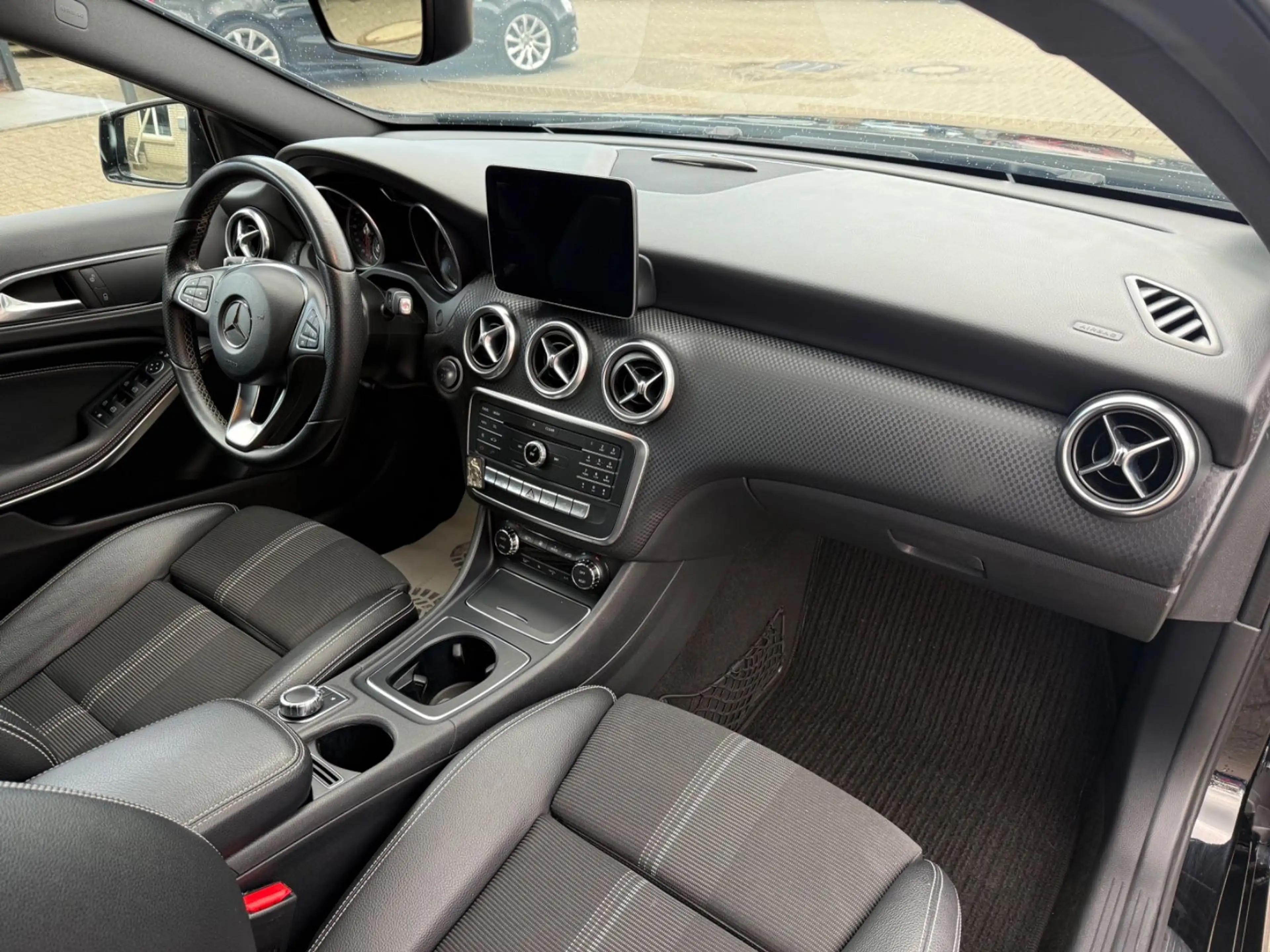 Mercedes-Benz A 220 A A 220 CDI / d 4Matic*Aut.*EURO-6*NAVI* — photo 10