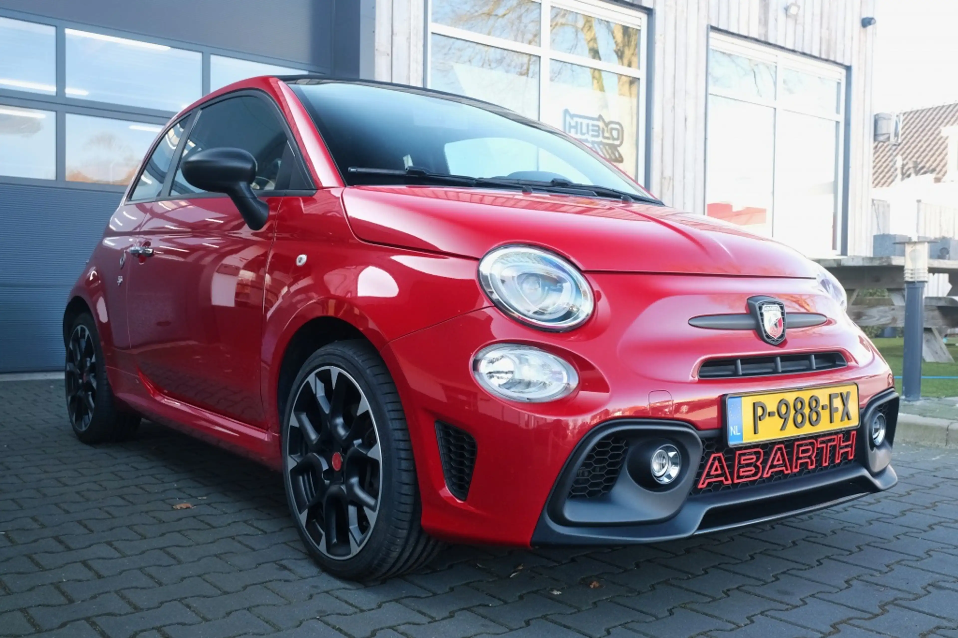 Fiat 500 Abarth 1.2 Open dak, Carplay — photo 9