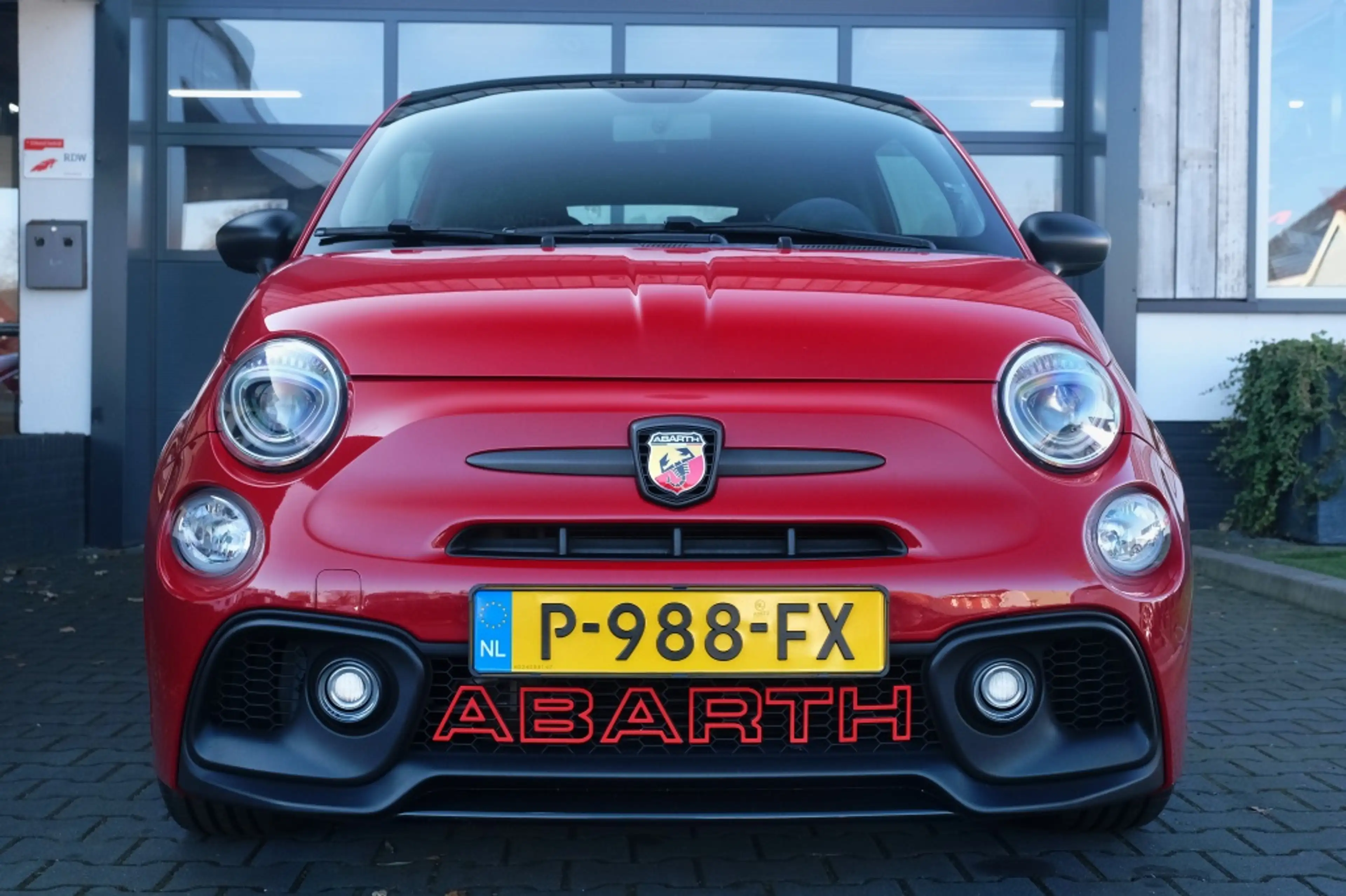 Fiat 500 Abarth 1.2 Open dak, Carplay — photo 7