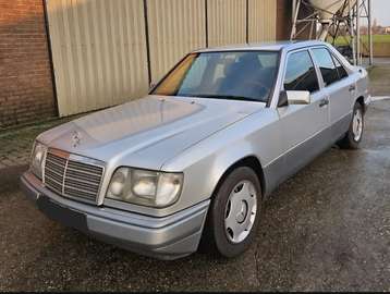 Mercedes W124 E280