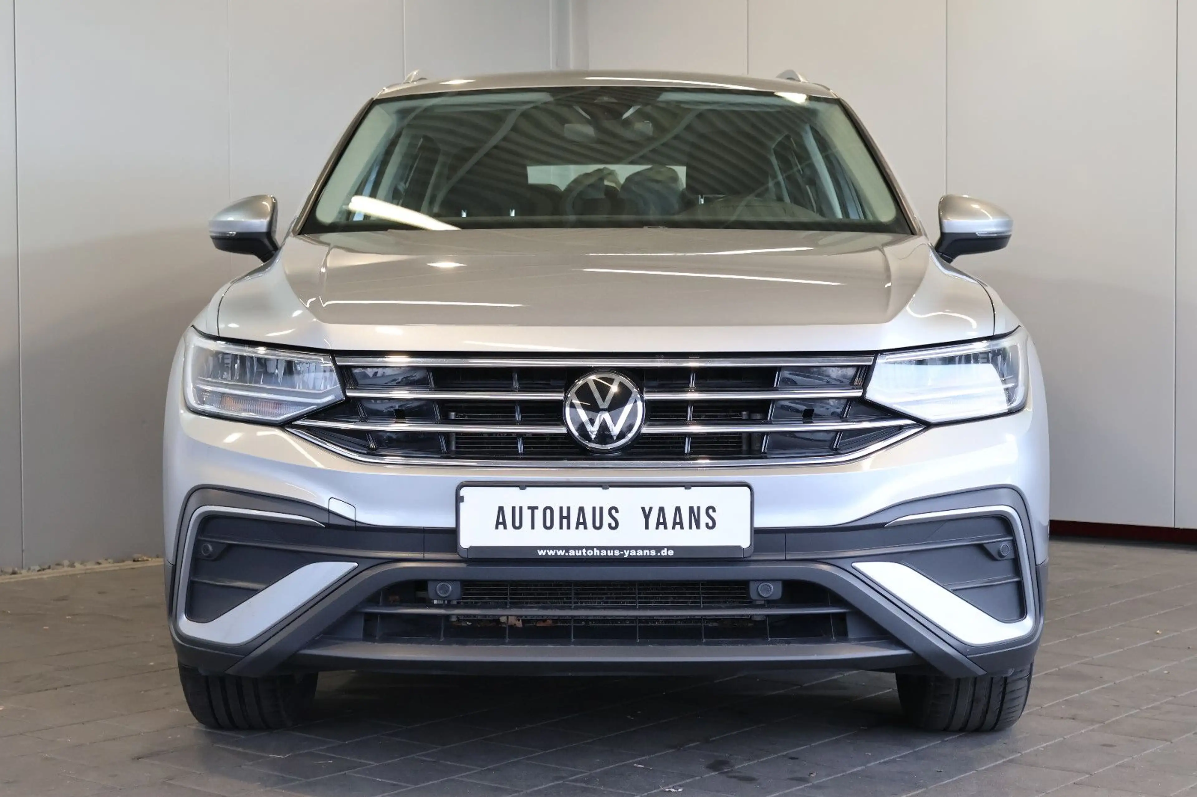 Volkswagen Tiguan Allspace 2.0 TDI Life HUD+AID+ACC+LED+AHK — photo 2