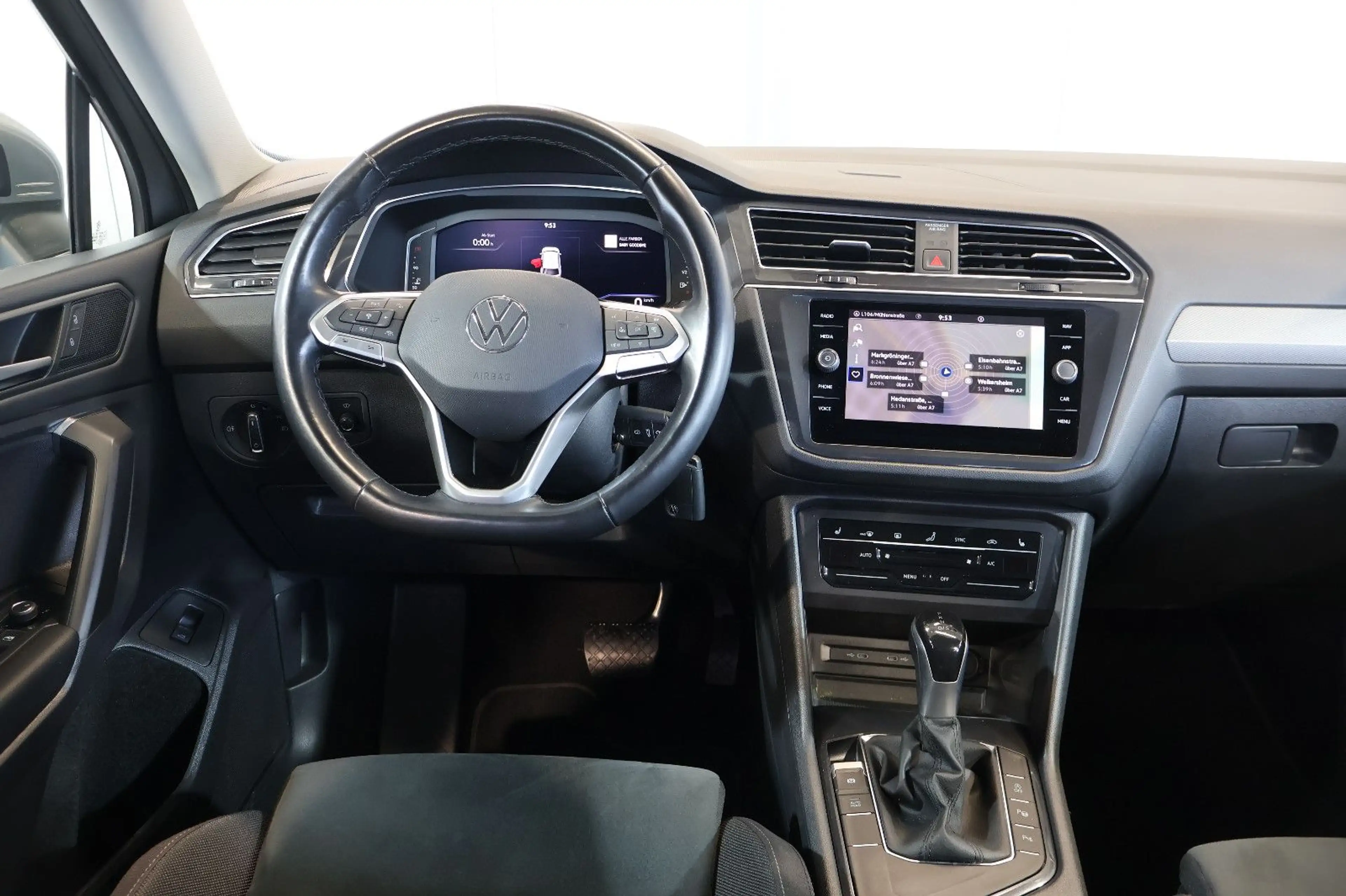 Volkswagen Tiguan Allspace 2.0 TDI Life HUD+AID+ACC+LED+AHK — photo 8