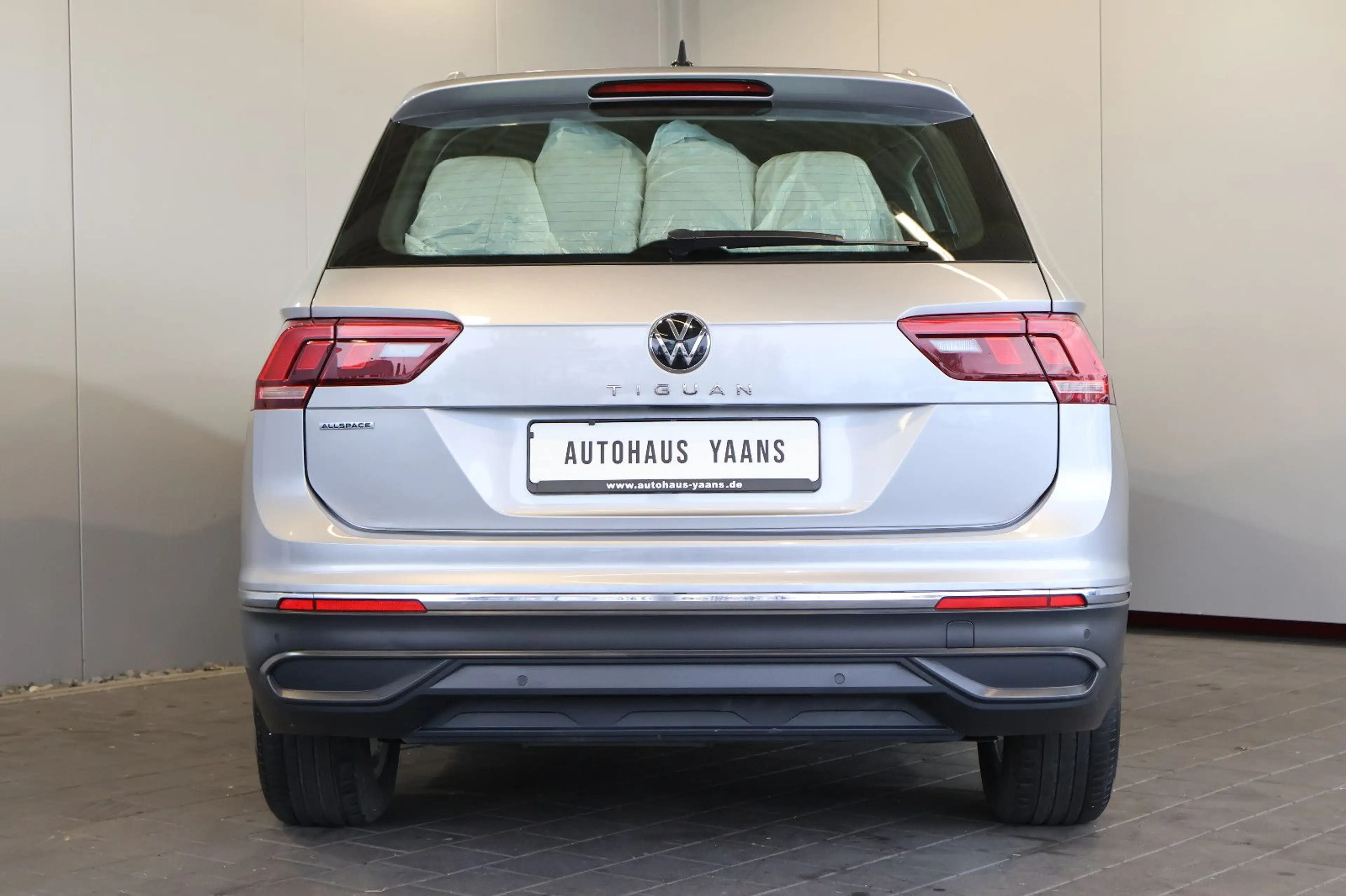 Volkswagen Tiguan Allspace 2.0 TDI Life HUD+AID+ACC+LED+AHK — photo 5