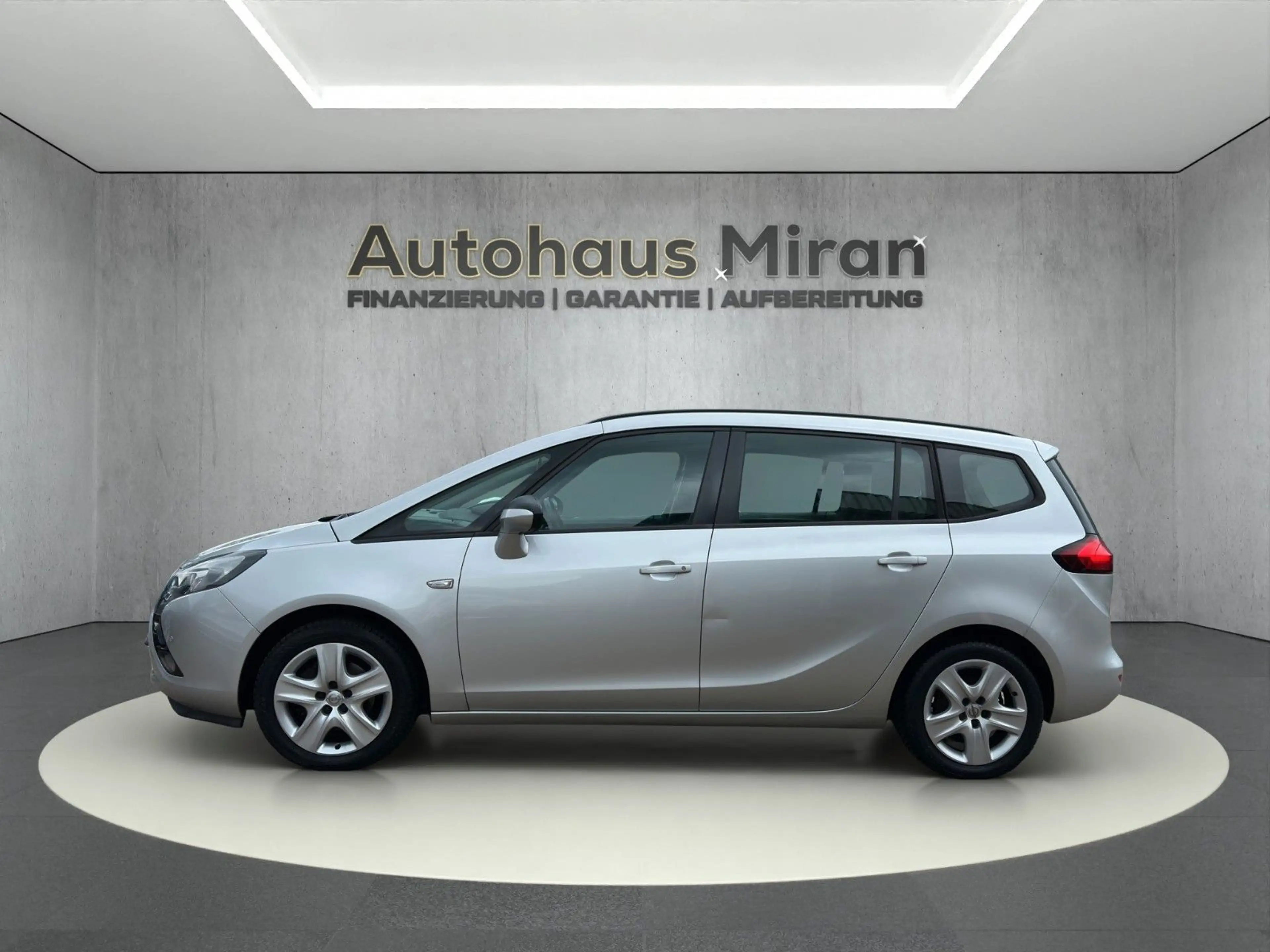 Opel Zafira Tourer 1.4l Turbo*7Sitzer*HUNEU*2HAND* — photo 5