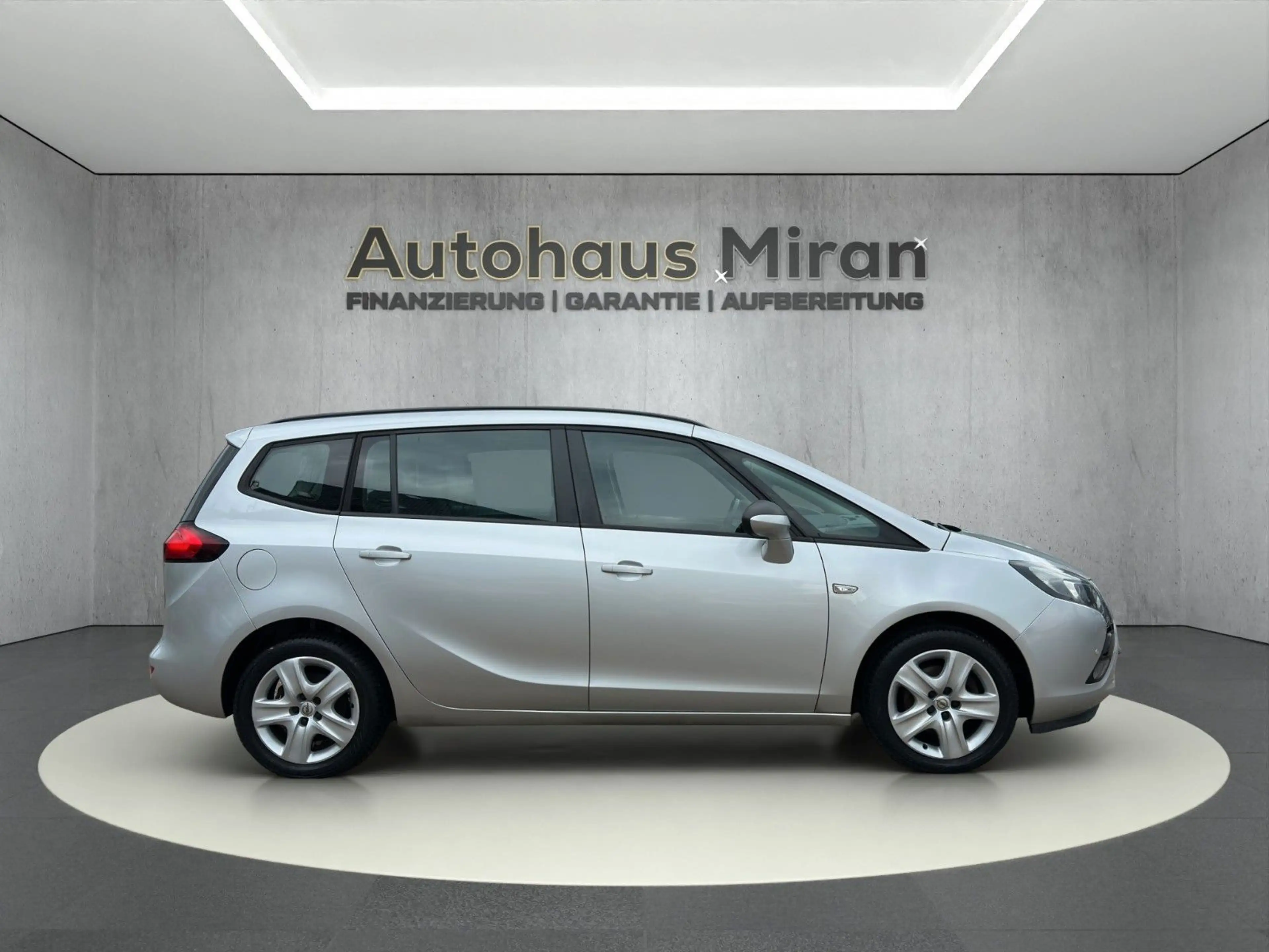 Opel Zafira Tourer 1.4l Turbo*7Sitzer*HUNEU*2HAND* — photo 4