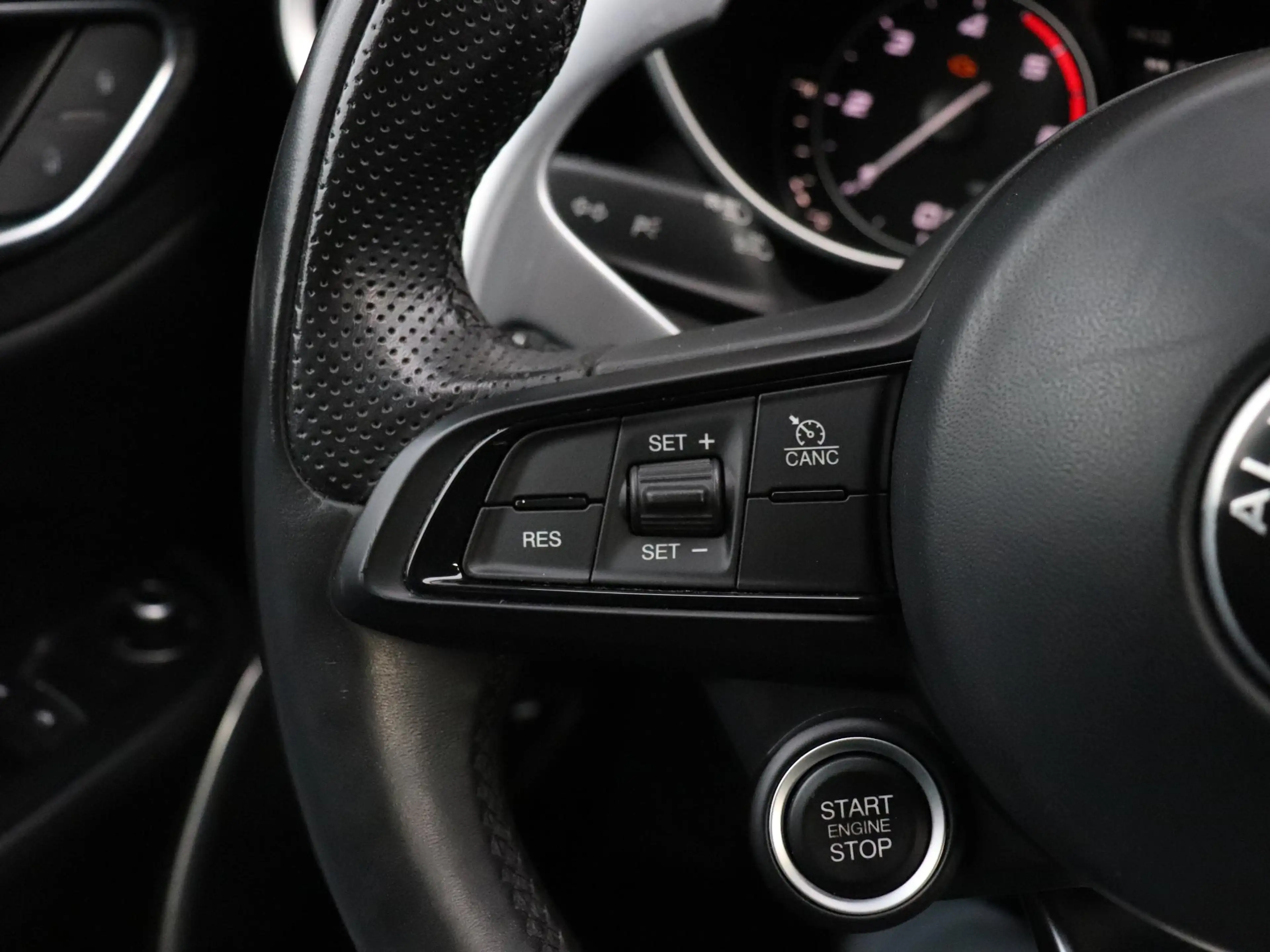 Alfa Romeo Giulia 2.2 LEER | NAVI |  CRUISE | CAMERA | — photo 20