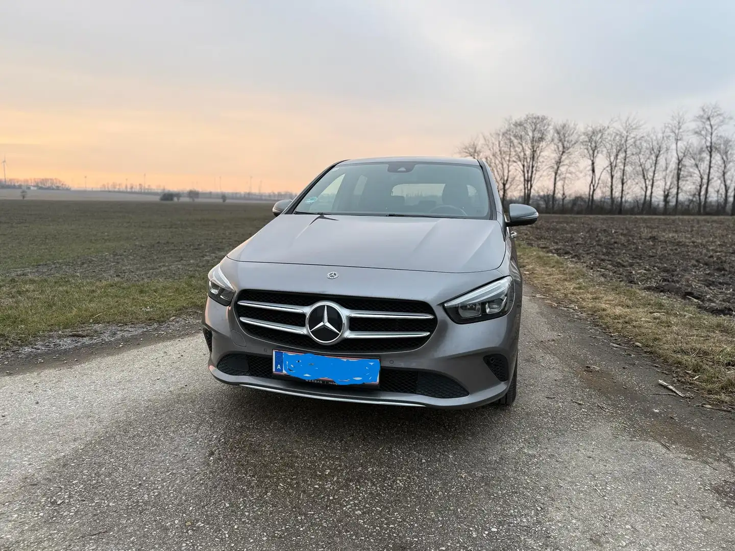 Mercedes-Benz B 180 B 180 d Aut. Grau - 1