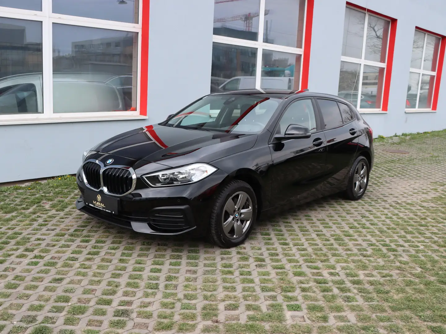 BMW 116 116 d Advantage Aut. | R.KAMERA | NAVI | Spurhalte Schwarz - 2