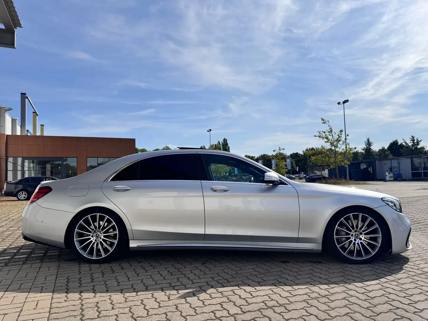 Mercedes-Benz S 350 S 350 d 4Matic L*VOLL*AMG UMBAU*PANO*HEAD UP*NIGHT Argent - 2