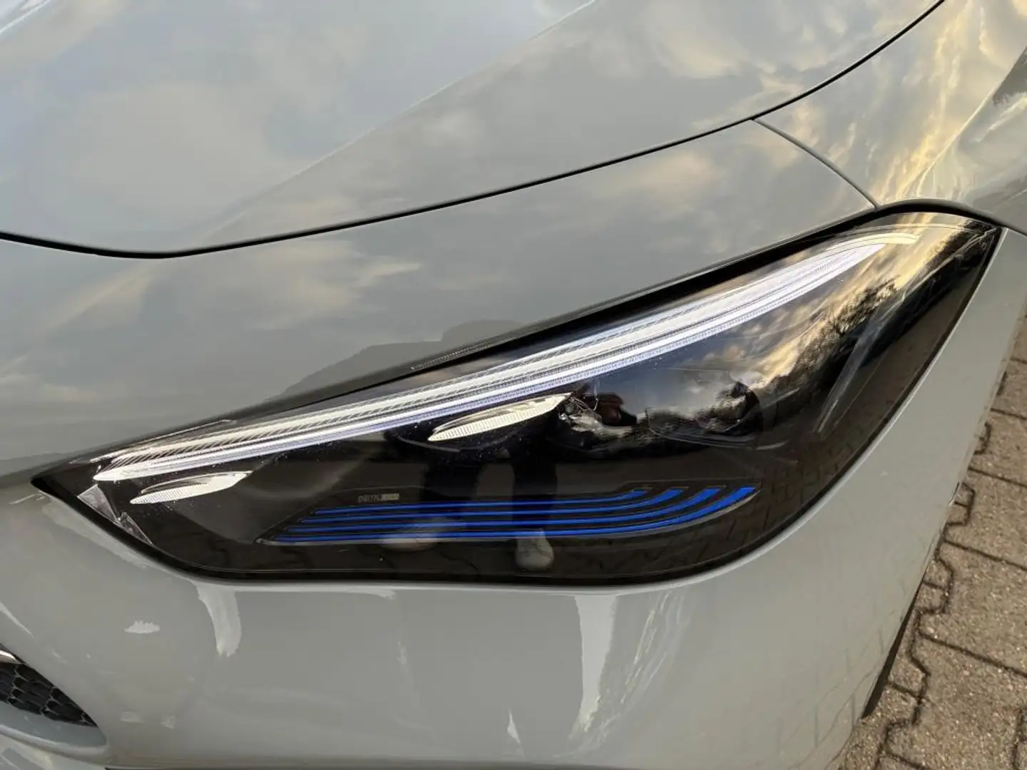 Mercedes-Benz CLE 220 d AMG Pr+ Sitzklima HUD Distr. 360° 20" Grau - 2