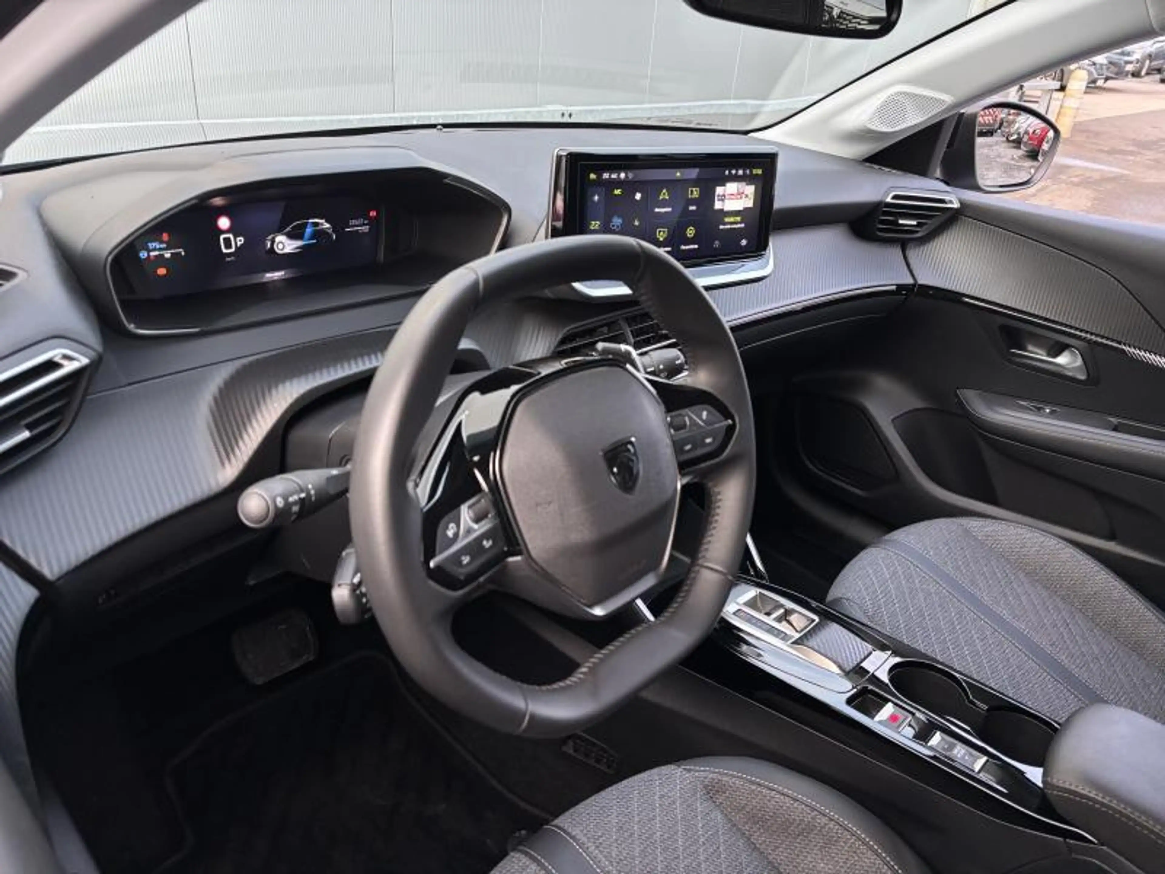 Peugeot 208 ALLURE 1.2 Hybrid 100 e-DCS6 — photo 6