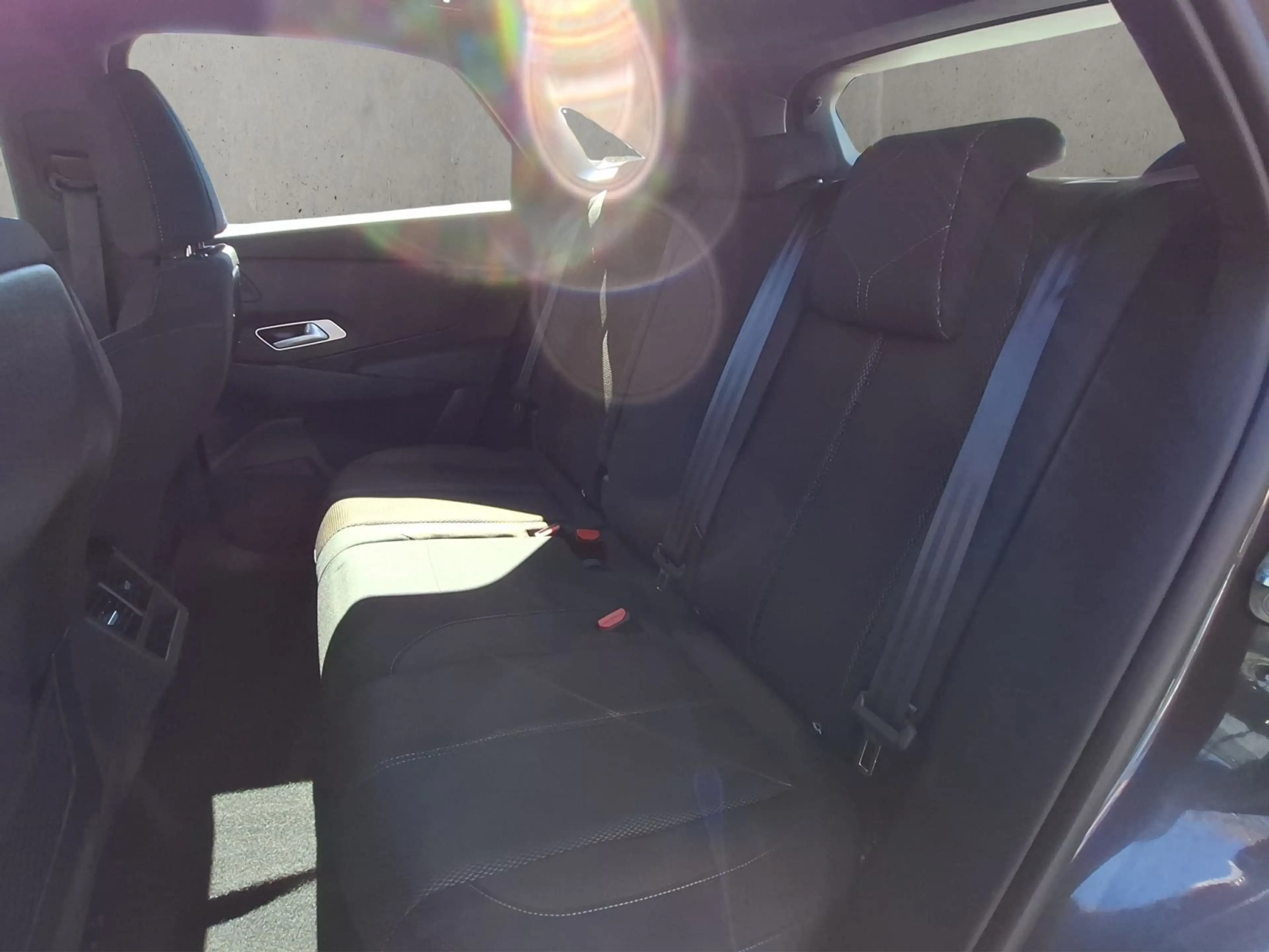DS Automobiles DS 7 Bastille+ BlueHDi 130 EAT8 — photo 13