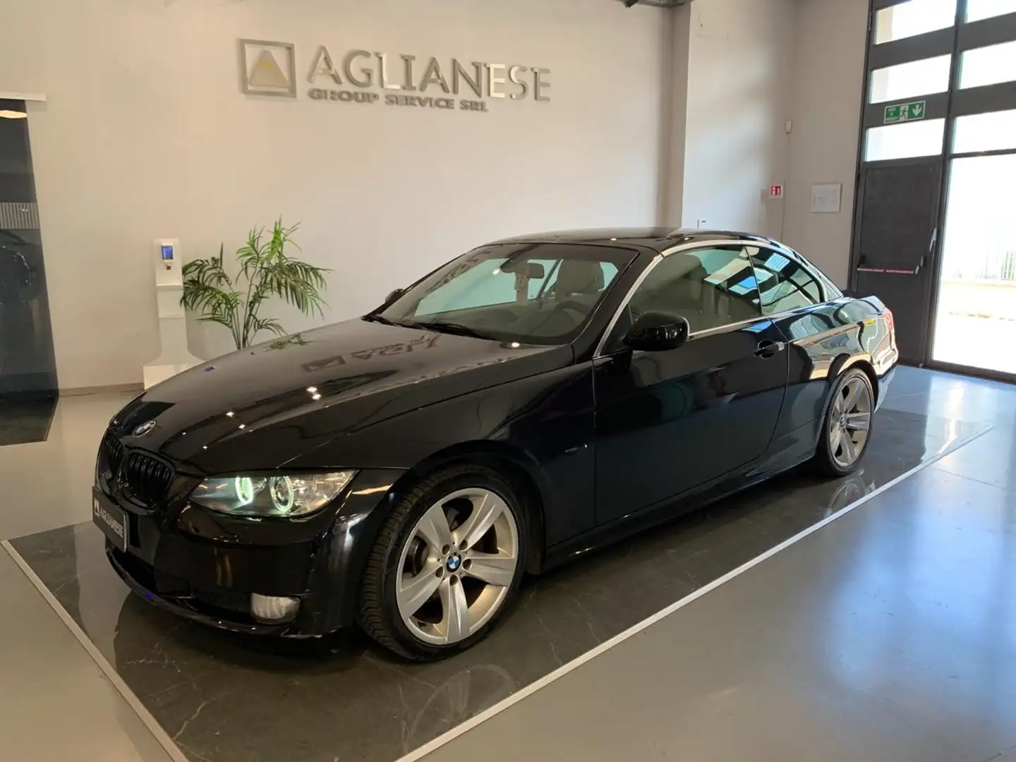 BMW 320 d cat Auto Cabrio Futura "Black Edition" Czarny - 2