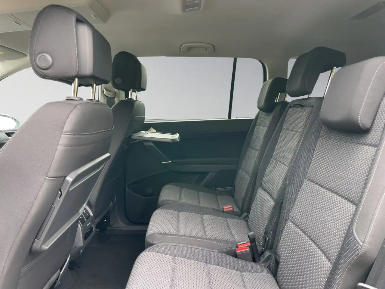Volkswagen Touran 2026 — фото 12