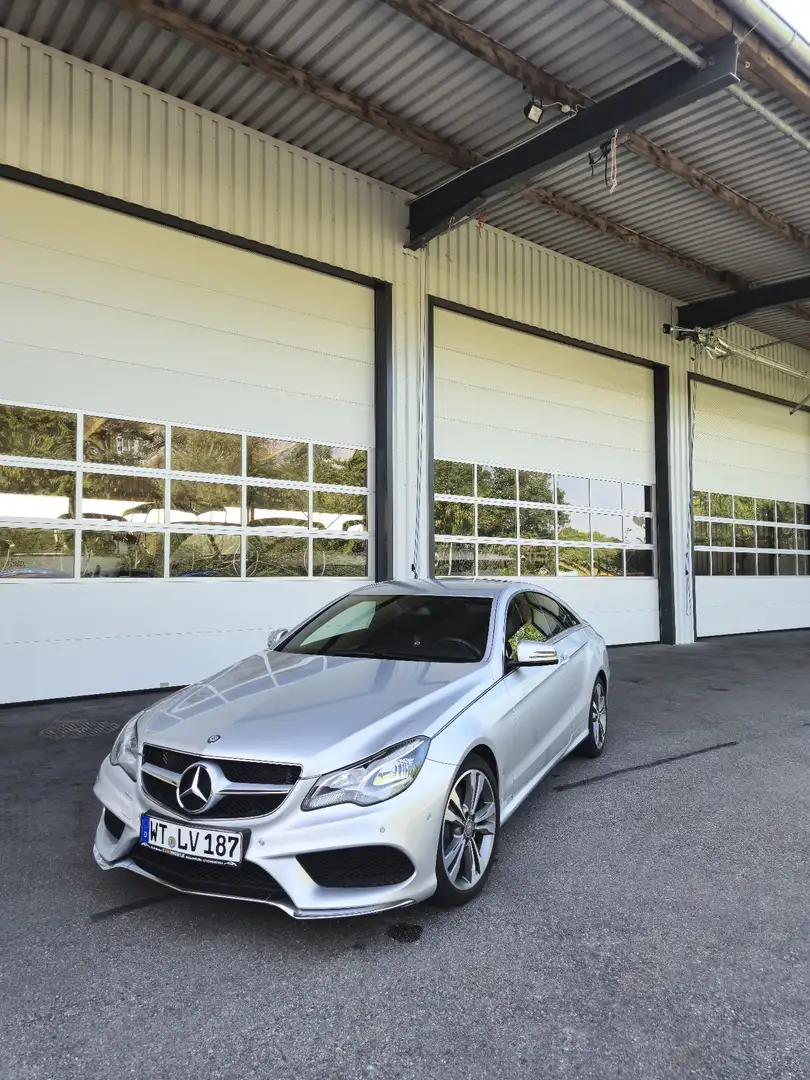 Mercedes-Benz E 400 E 400 (207.361) Grijs - 1