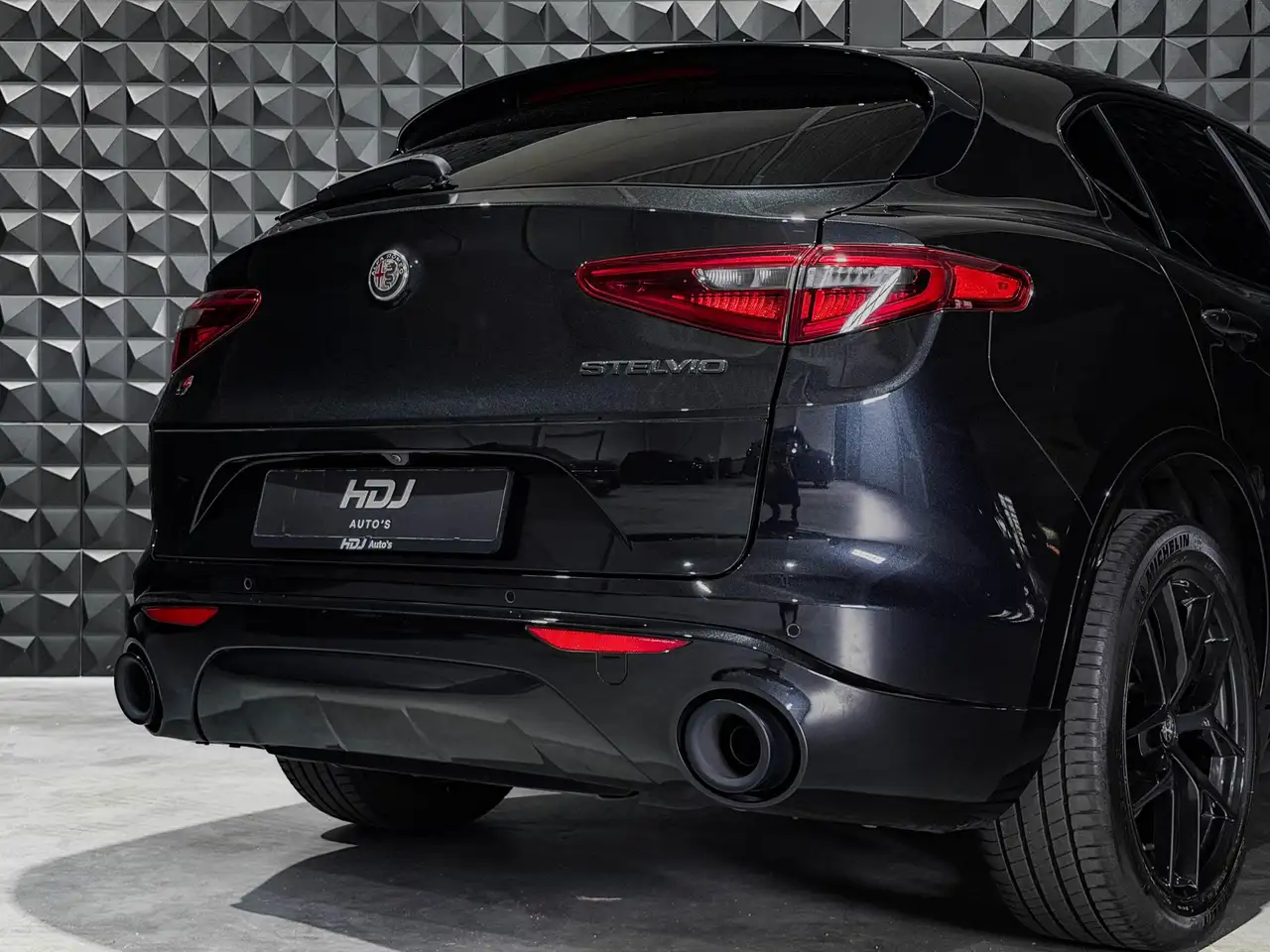 Alfa Romeo Stelvio 2022 — фото 7