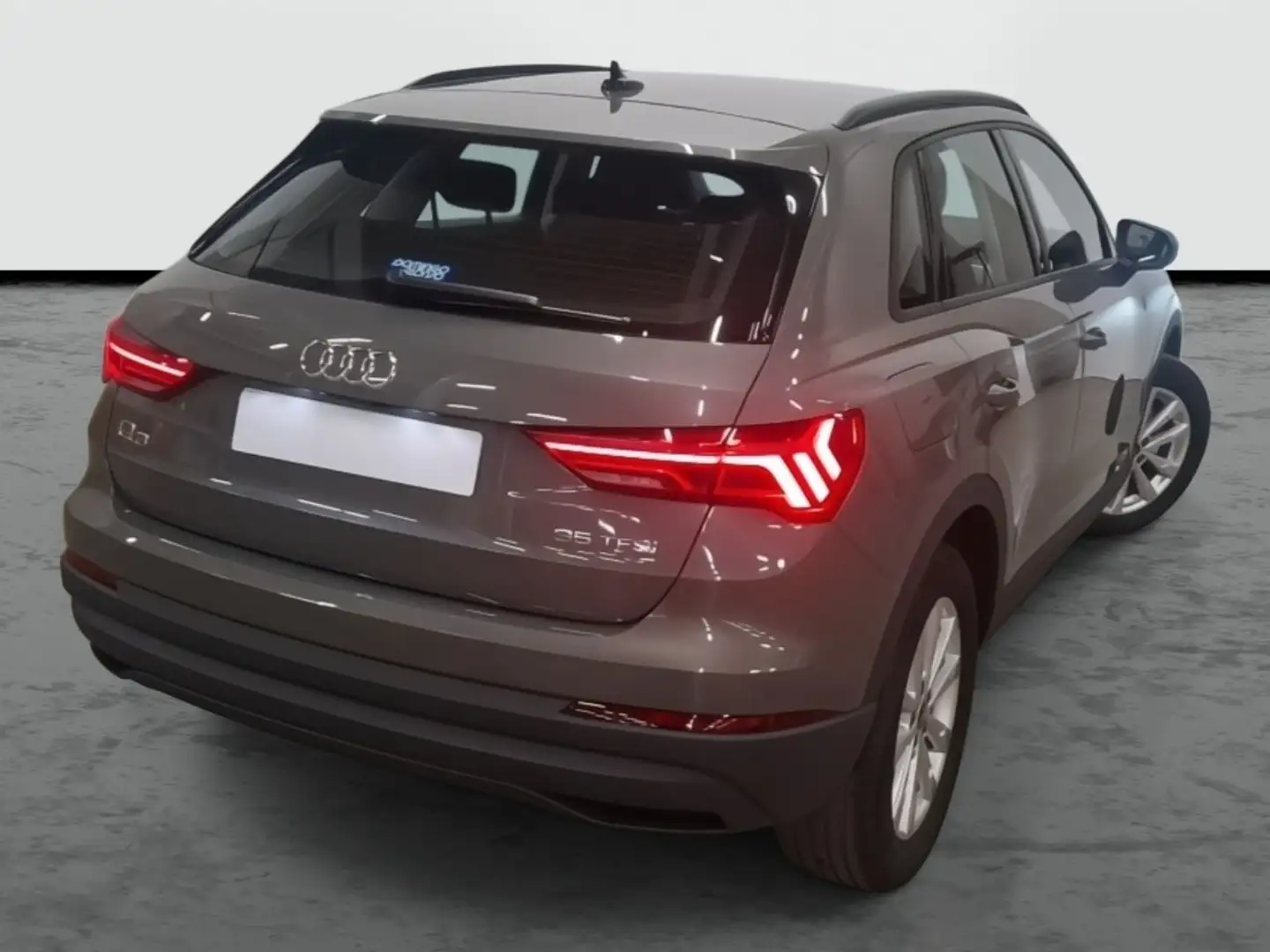 Audi Q3 35 TFSI S line S tronic Gris - 2