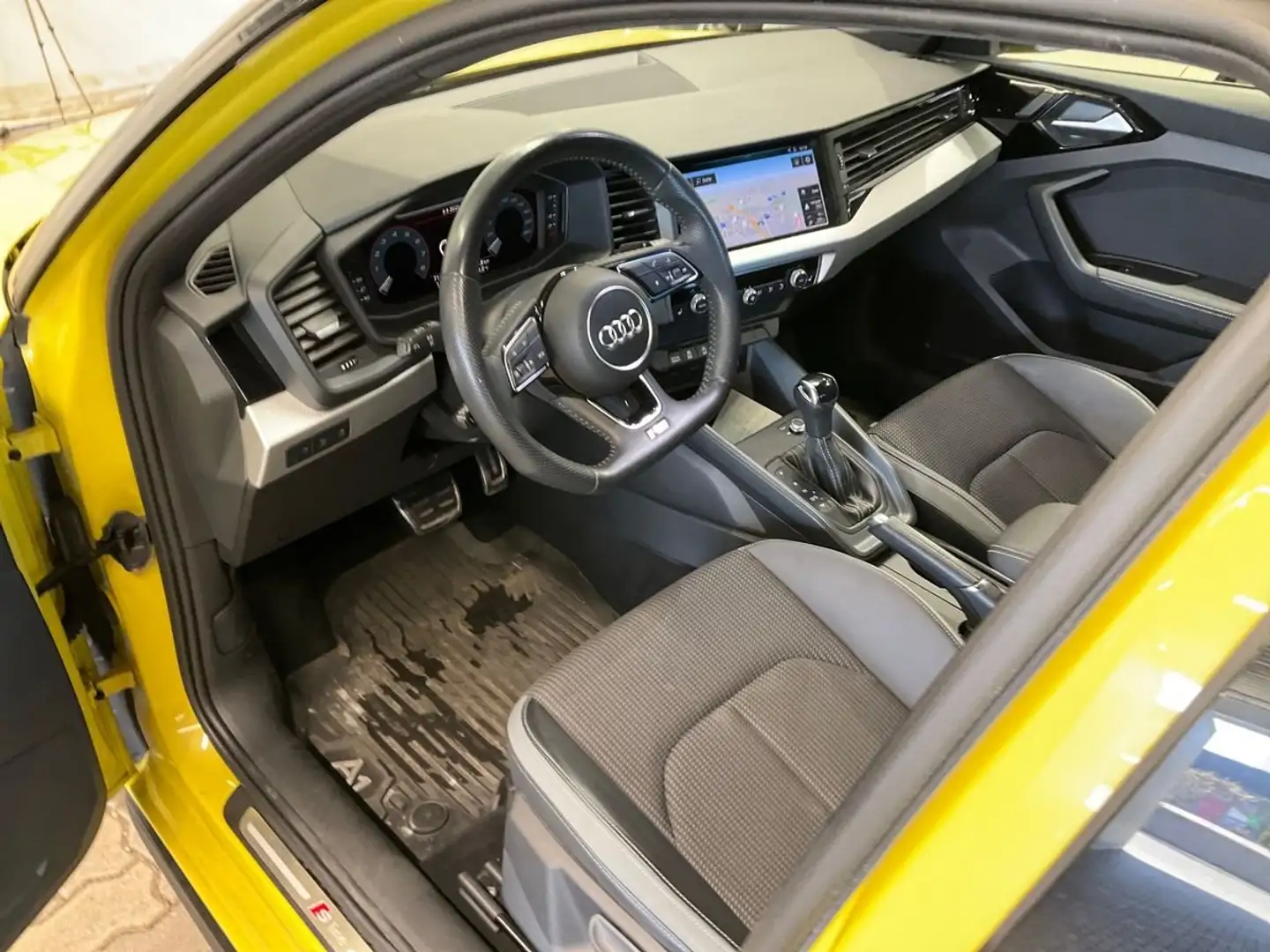 Audi A1 30 TFSI edition one Gelb - 1
