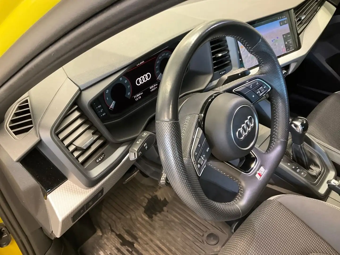 Audi A1 30 TFSI edition one Gelb - 2