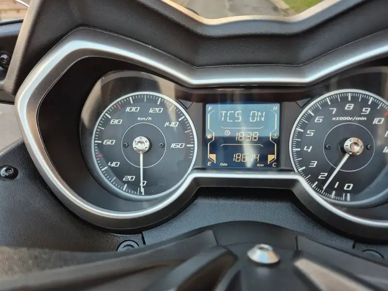 Yamaha XMAX 125 - foto 8
