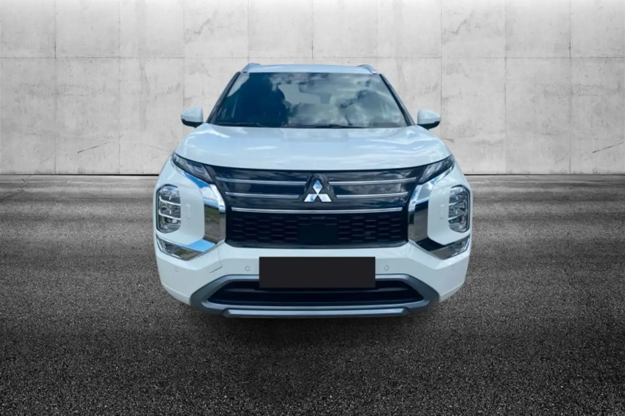 Mitsubishi Outlander 2026