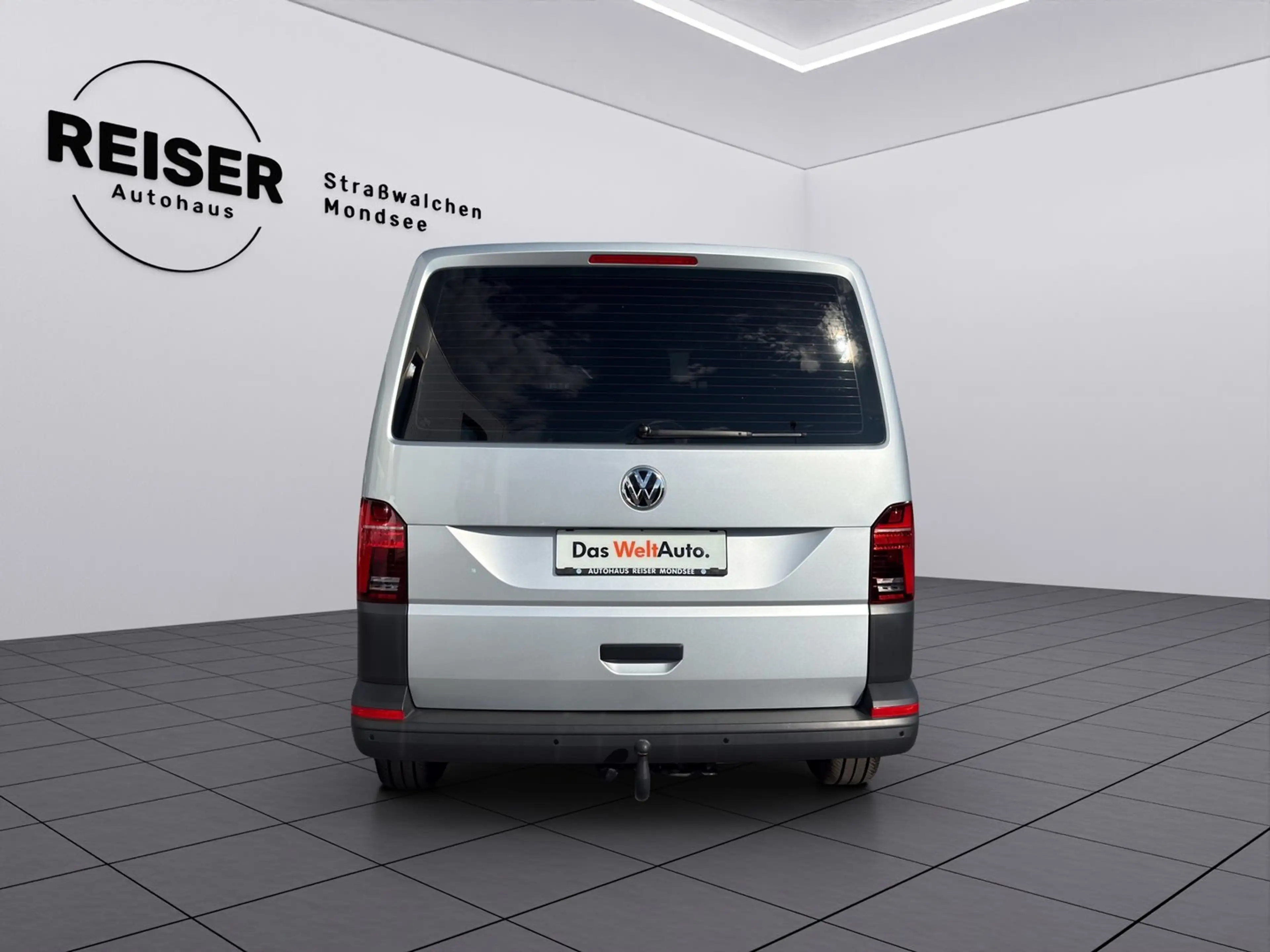 Volkswagen T6.1 Transporter Kombi LR TDI — photo 7