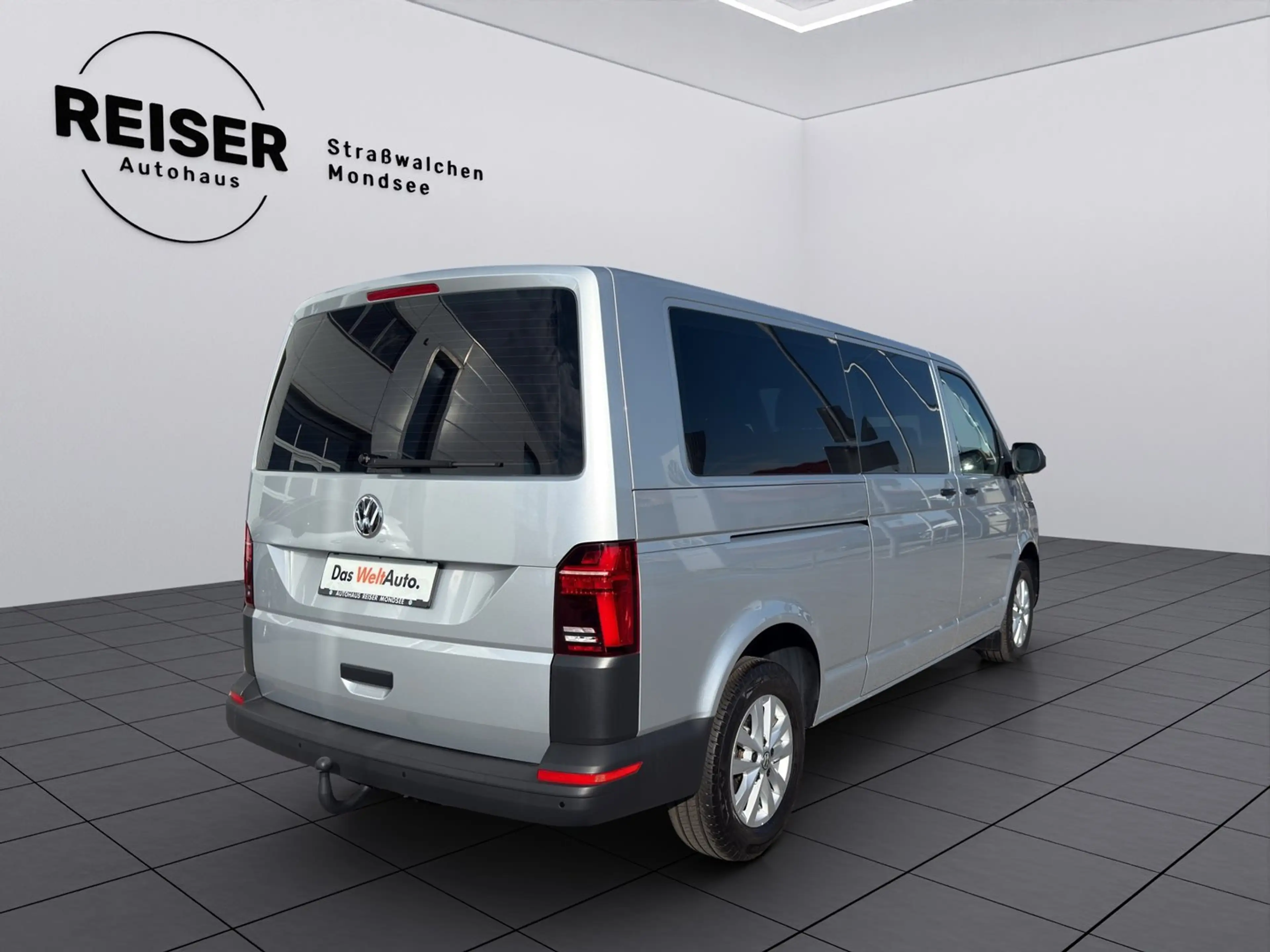Volkswagen T6.1 Transporter Kombi LR TDI — photo 6